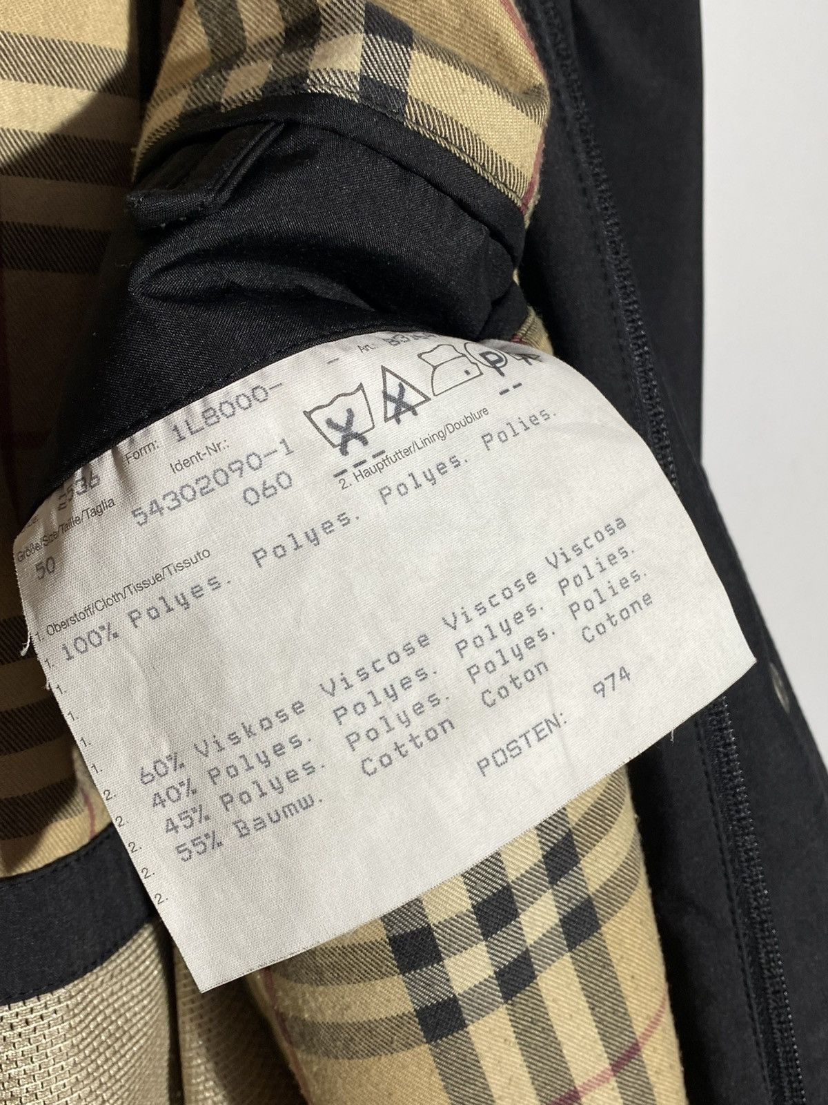 Burberry Burberry London Check Lined Black Coat Jacket Size US M / EU 48-50 / 2 - 16 Thumbnail