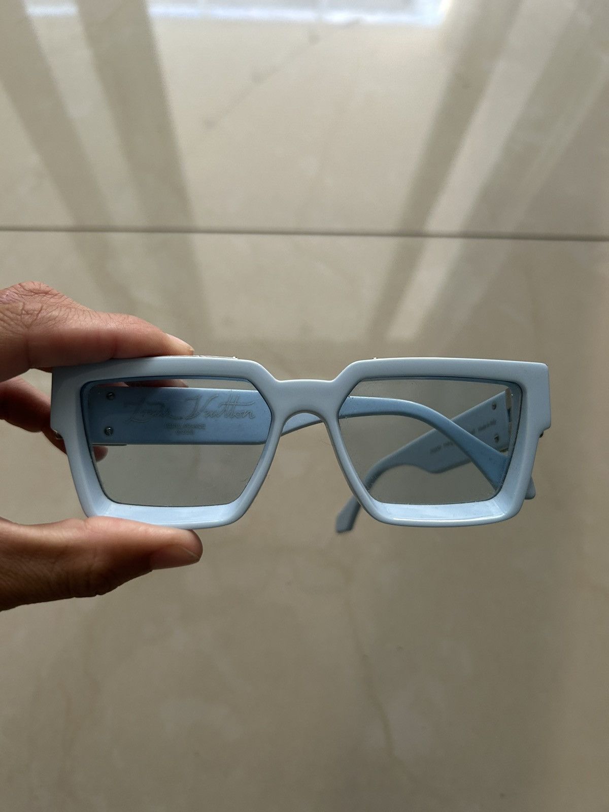 Louis Vuitton Louis Vuitton Baby Blue Millionaires Size ONE SIZE - 2 Thumbnail