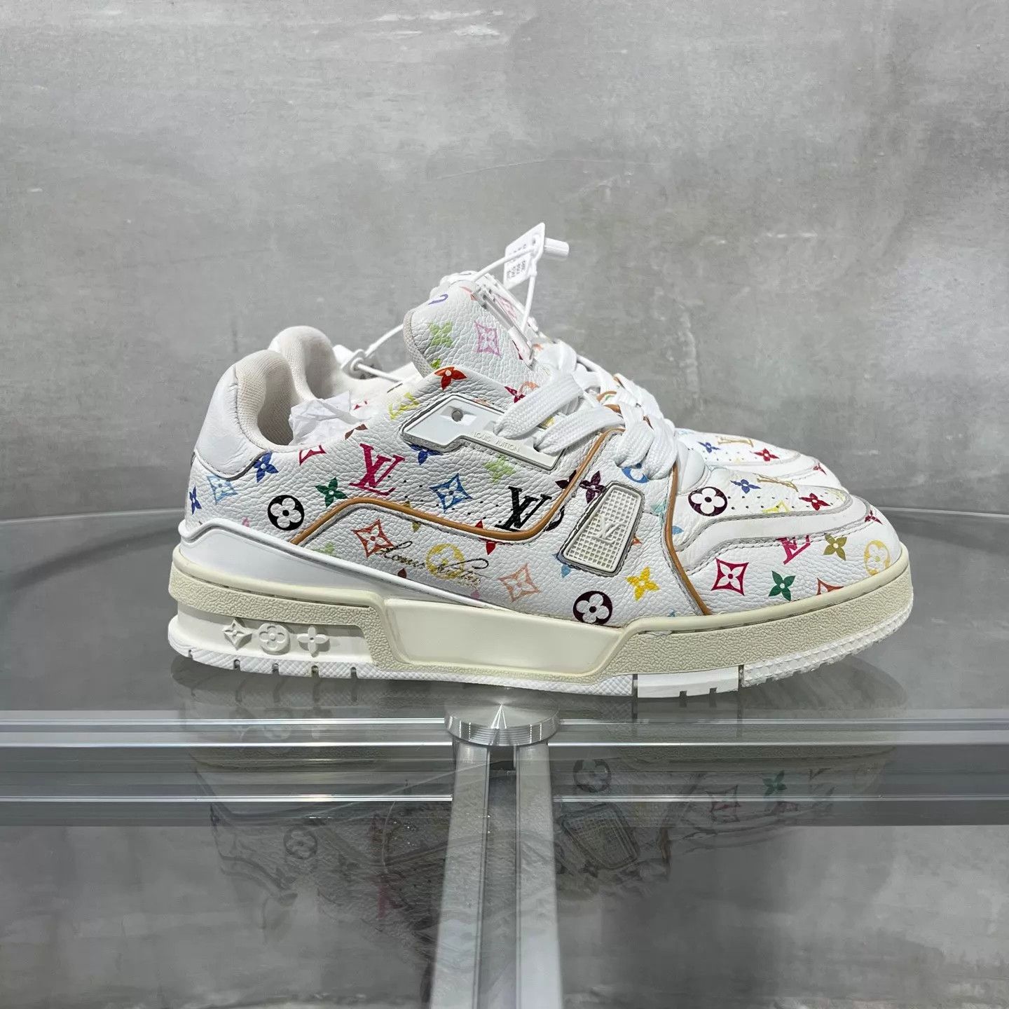 Louis Vuitton LV x Takashi Murakami Trainer White Multicolor 38 Size US 7.5 / IT 37.5 - 4 Thumbnail