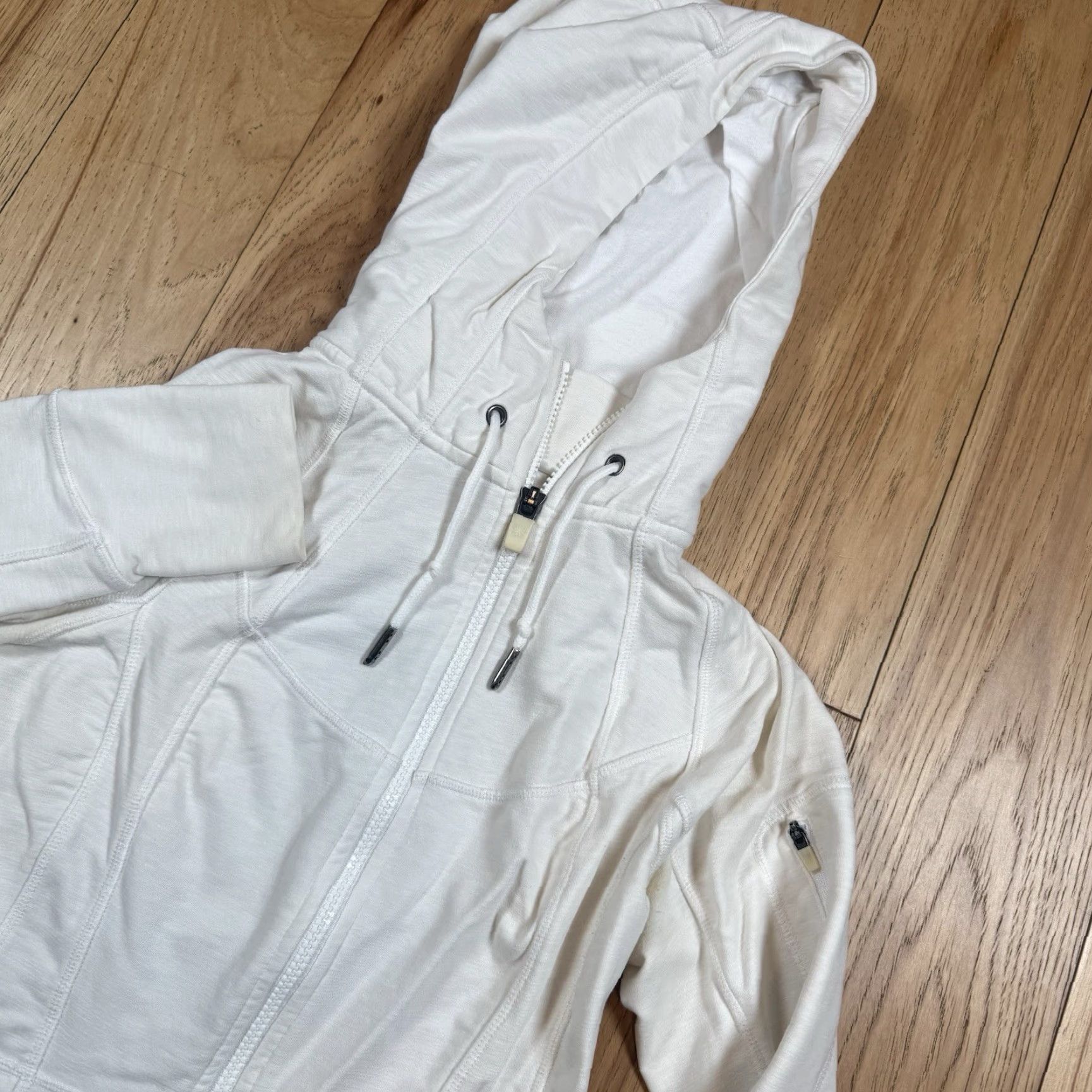 Athleta Athleta Hoodie Full Zip Women’s XS White Athletic Lightweight Regular Size Woman Women’s/XS? Size XS / US 0-2 / IT 36-38 - 2 Thumbnail