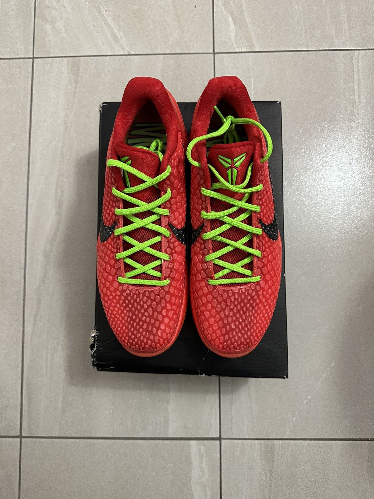 Nike Kobe 6 ‘Reverse Grinch’ Size US 9 / EU 42 - 4 Thumbnail
