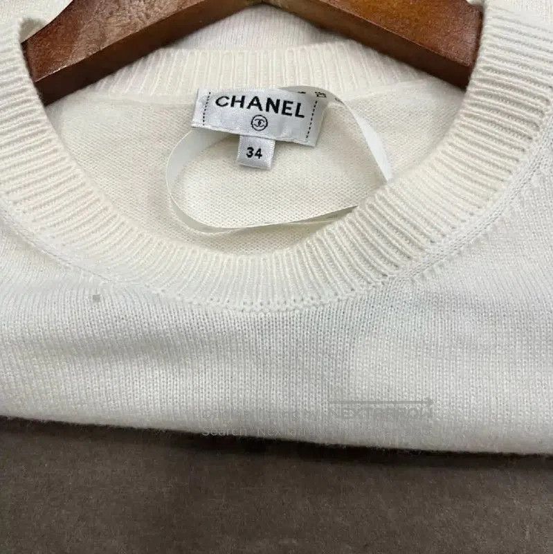 Chanel Chanel Cream Cashmere Pullover Sweater for Women . Size XS / US 0-2 / IT 36-38 - 3 Thumbnail
