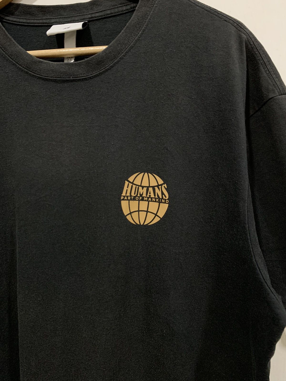H&M H&M Human Part Of Mankind Big Back Hit Logo Oversized Size US XL / EU 56 / 4 - 3 Thumbnail