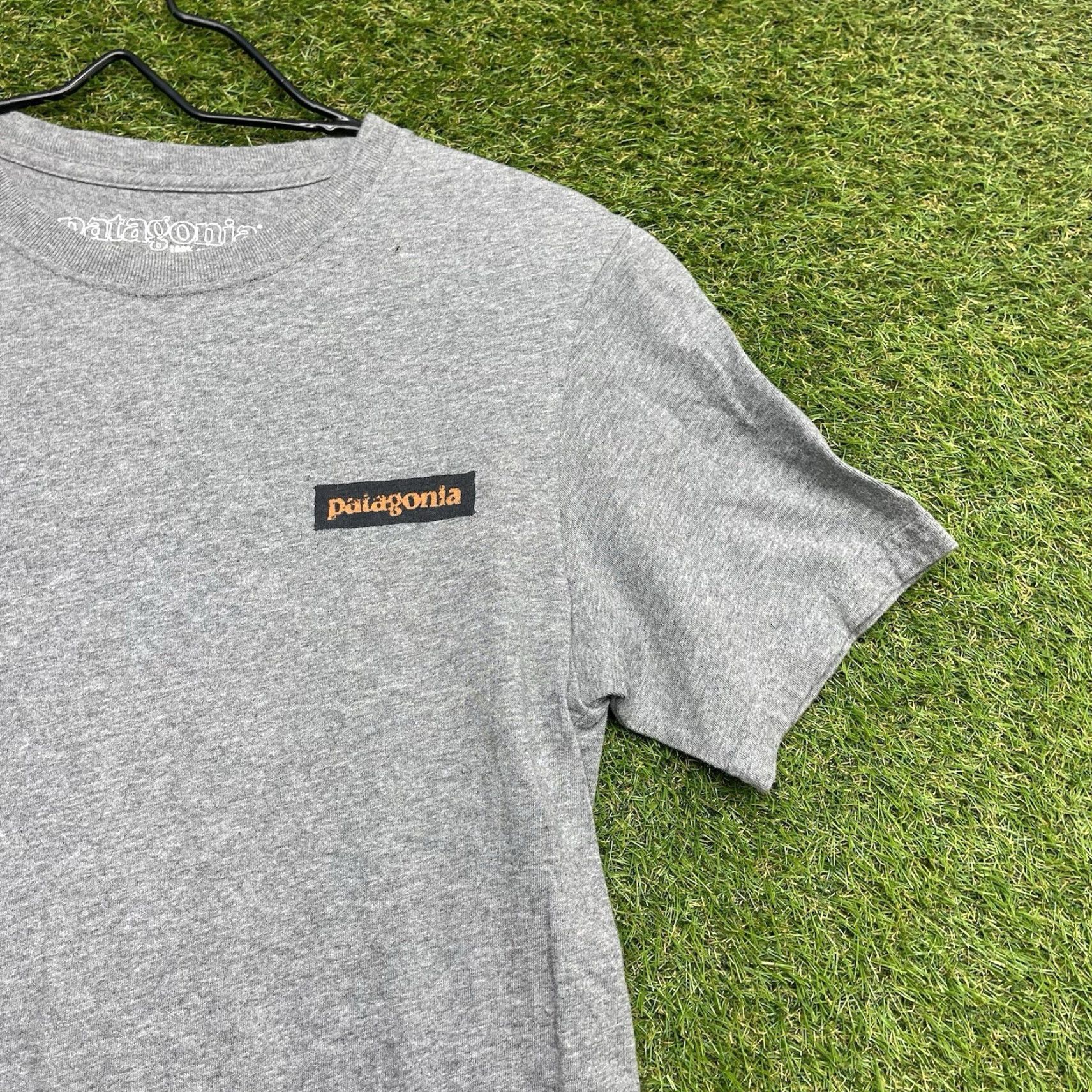 Patagonia Patagonia Shirt Mens XS Grey Short Sleeve Haleiwa Button-Up Vintage Distressed Wave Outdoor 90s Mens Size US XS / EU 42 / 0 - 4 Thumbnail