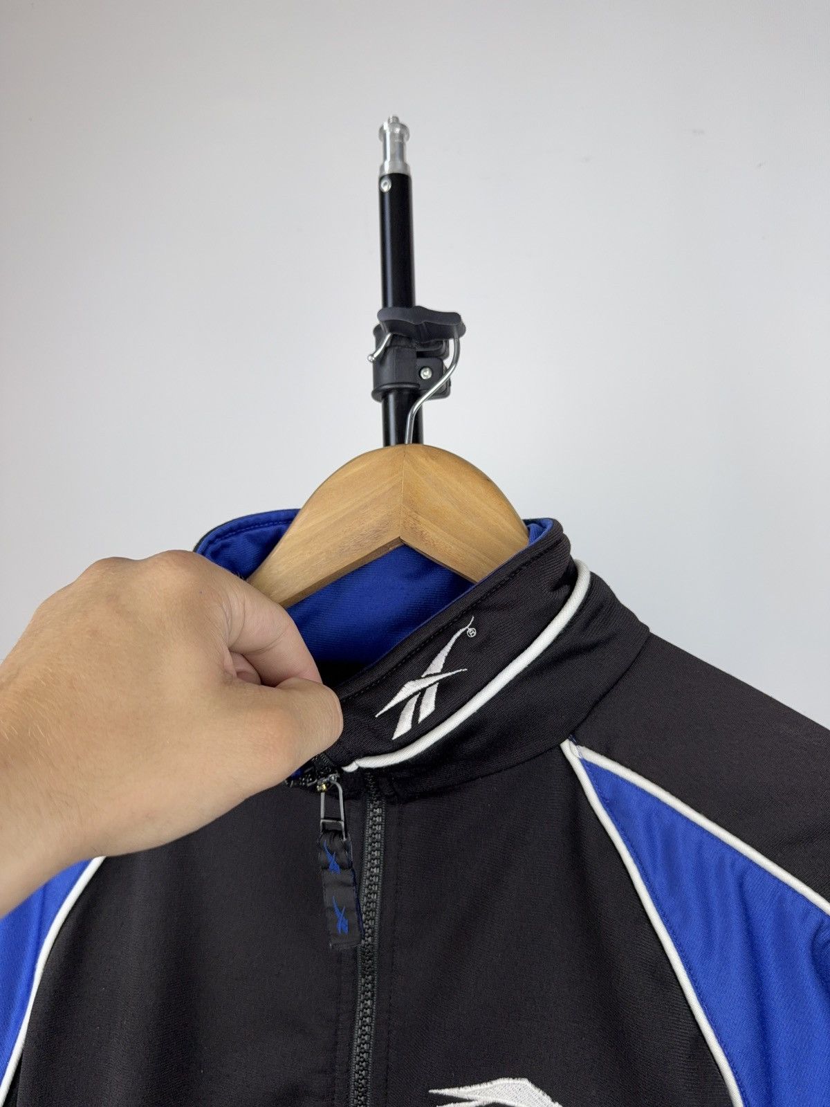 Reebok Vintage 90s Reebok Vector Logo Track Jacket Black Blue Size US S / EU 44-46 / 1 - 3 Thumbnail