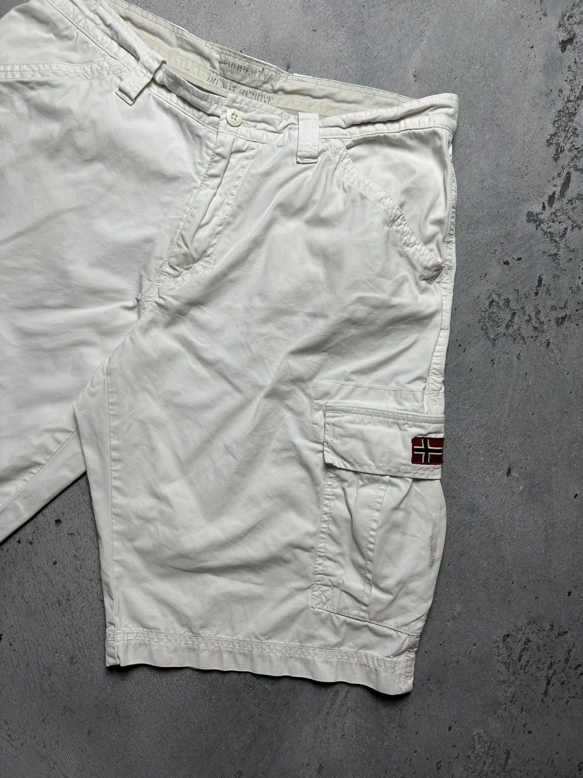 Napapijri Vintage Napapijri Cargo Shorts Distressed Y2K Rare 00s Size US 36 / EU 52 - 4 Thumbnail