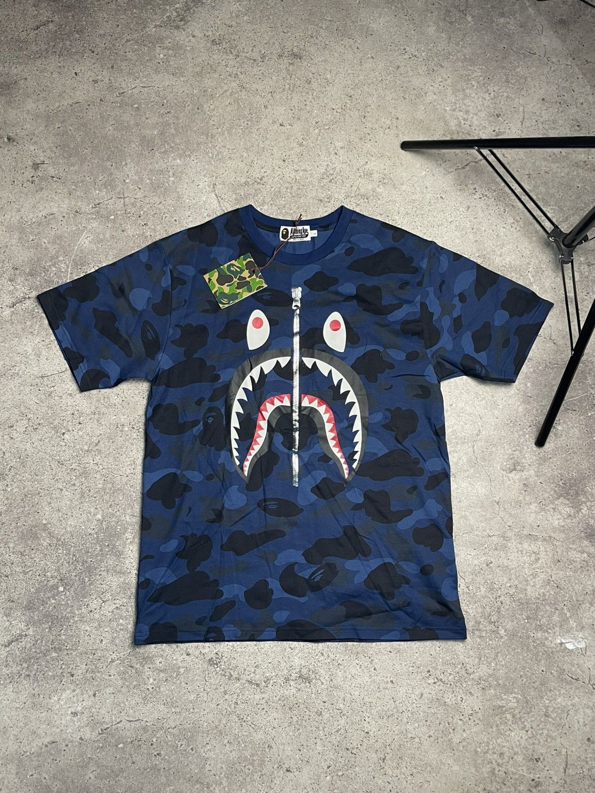 Bape BAPE Shark T-shirt navy Size US L / EU 52-54 / 3 - 1 Thumbnail