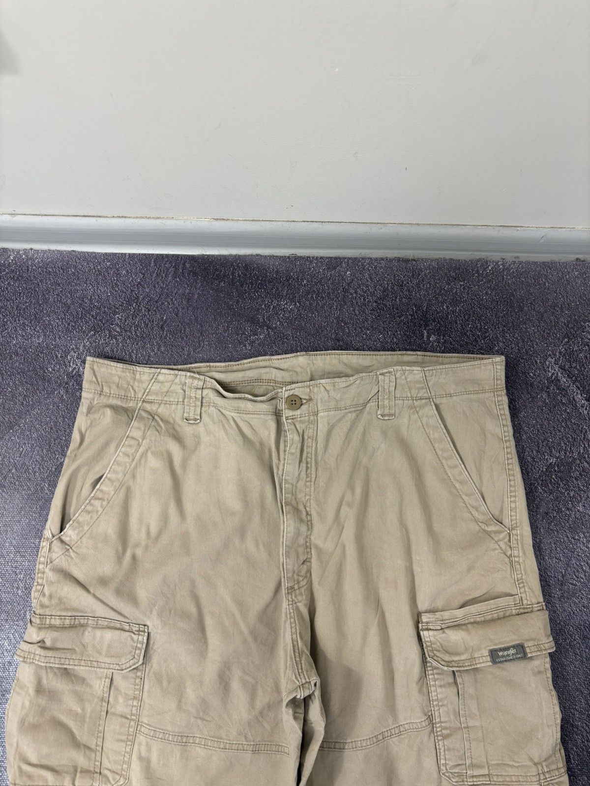 Vintage Vintage Wrangler Y2K Utility Hype USA Baggy Cargo Shorts Size US 40 / EU 56 - 11 Thumbnail