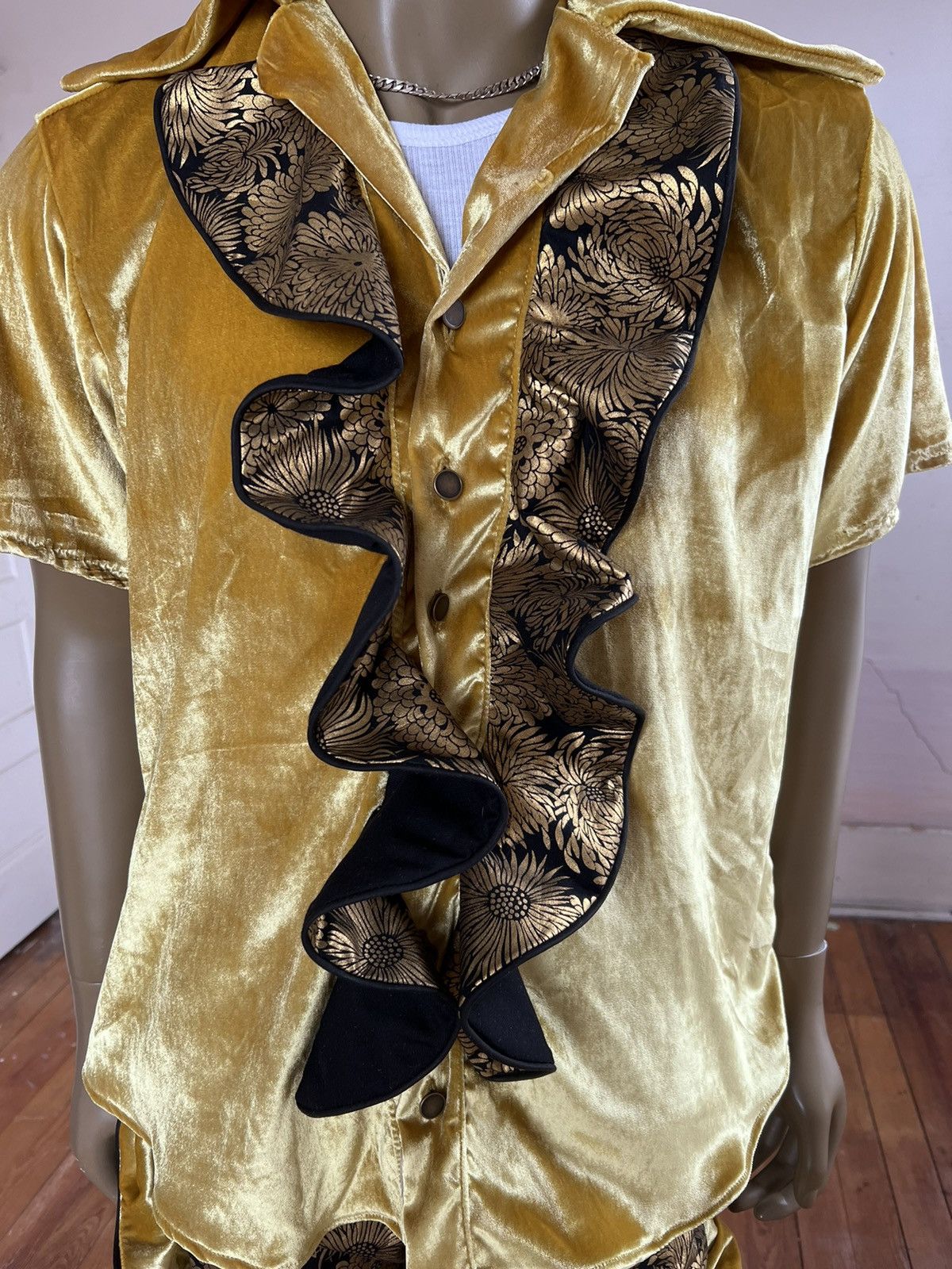 Other Men’s Ruffled pant Shirt set Silk velvet M-L Size 42R - 8 Thumbnail