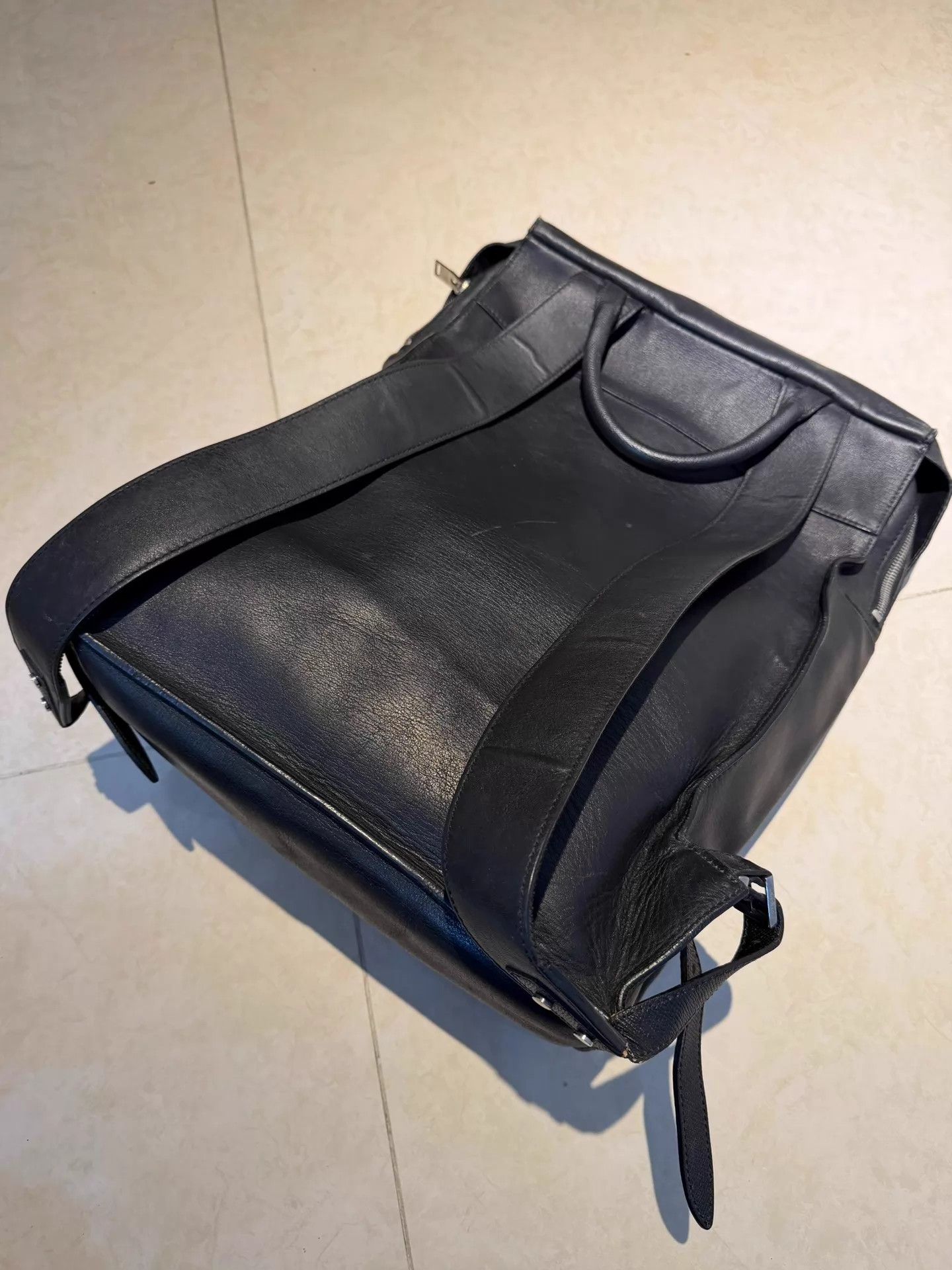 Balenciaga Balenciaga Silver Buckle Minimalist Backpack Black Size ONE SIZE - 3 Thumbnail