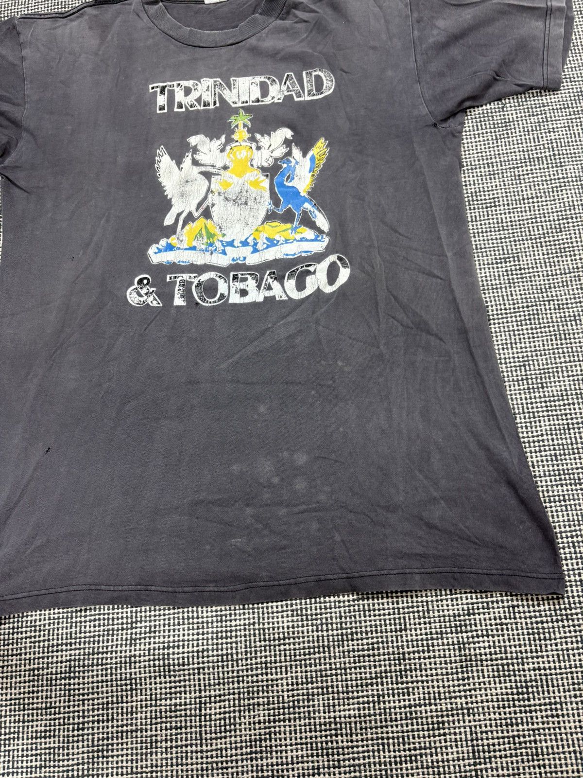 Other 90s trashed sick fade vintage tourist souvenir tee tobago Size US XL / EU 56 / 4 - 7 Thumbnail