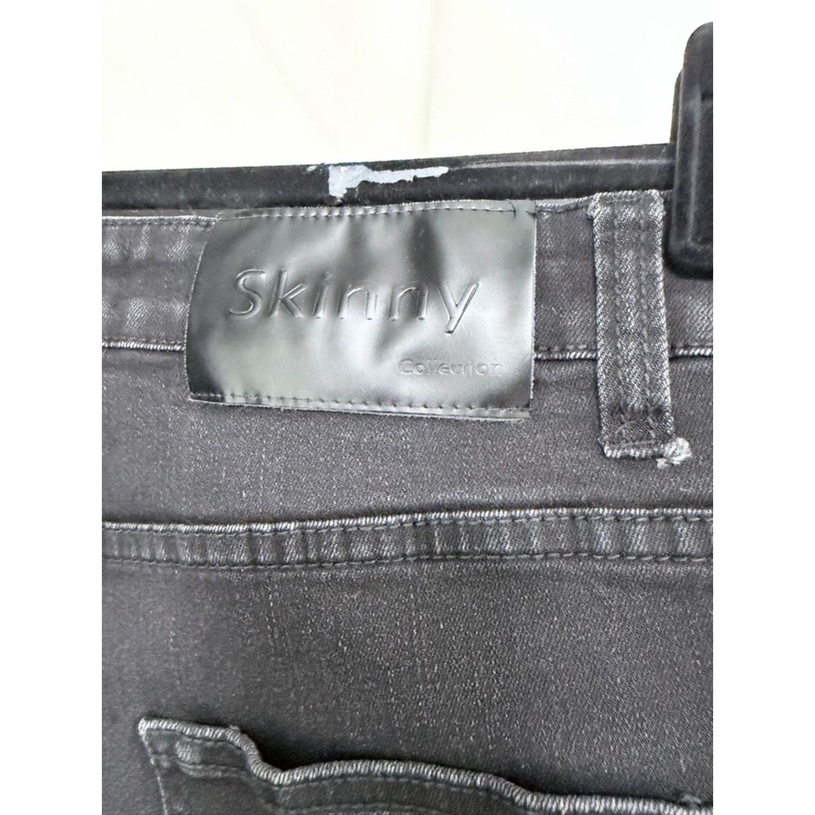 Express Men’s Express Skinny Fit Black Distressed Jeans size 30 Size US 30 / EU 46 - 5 Thumbnail