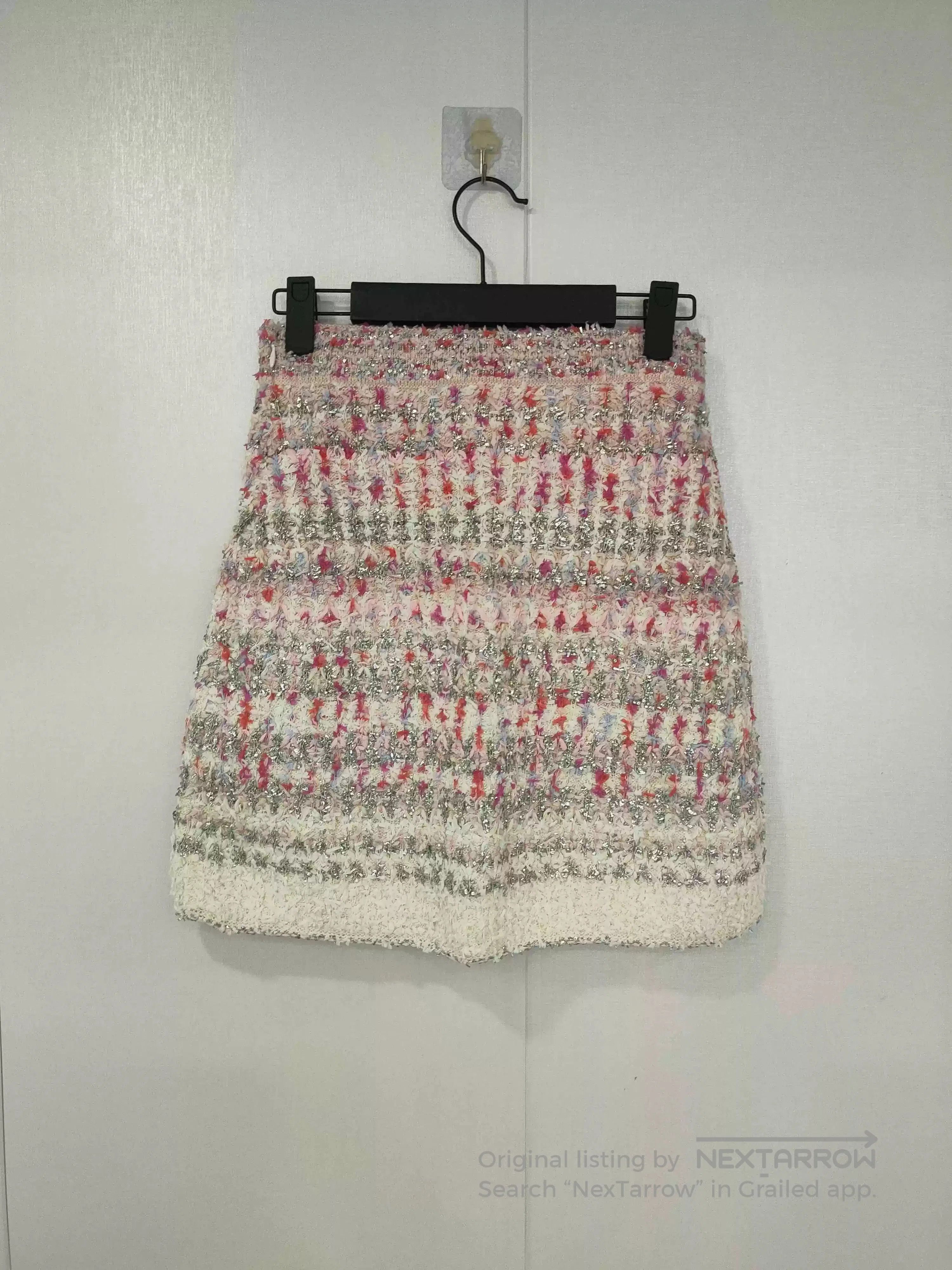 Chanel Chanel Pink Gradient Sequin Skirt. Size US 26 / EU 42 - 2 Thumbnail