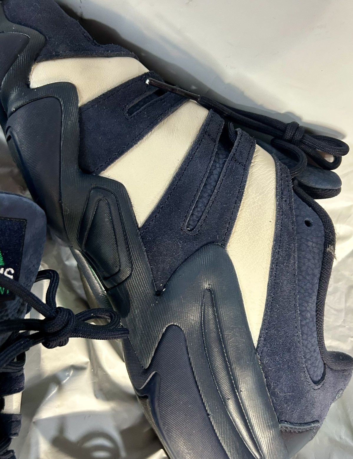 Adidas Adidas X Hoop York City - Crazy 8 Low - Legend Ink - Size US 11.5 / EU 44-45 - 13 Thumbnail