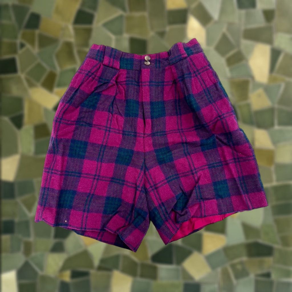 Vintage VINTAGE Cambridge Dry Goods Women's Shorts Size 6 Pink Plaid High Waisted Pleated Wool Blend 80s 90s Womens Size 28" / US 6 / IT 42 - 1 Thumbnail