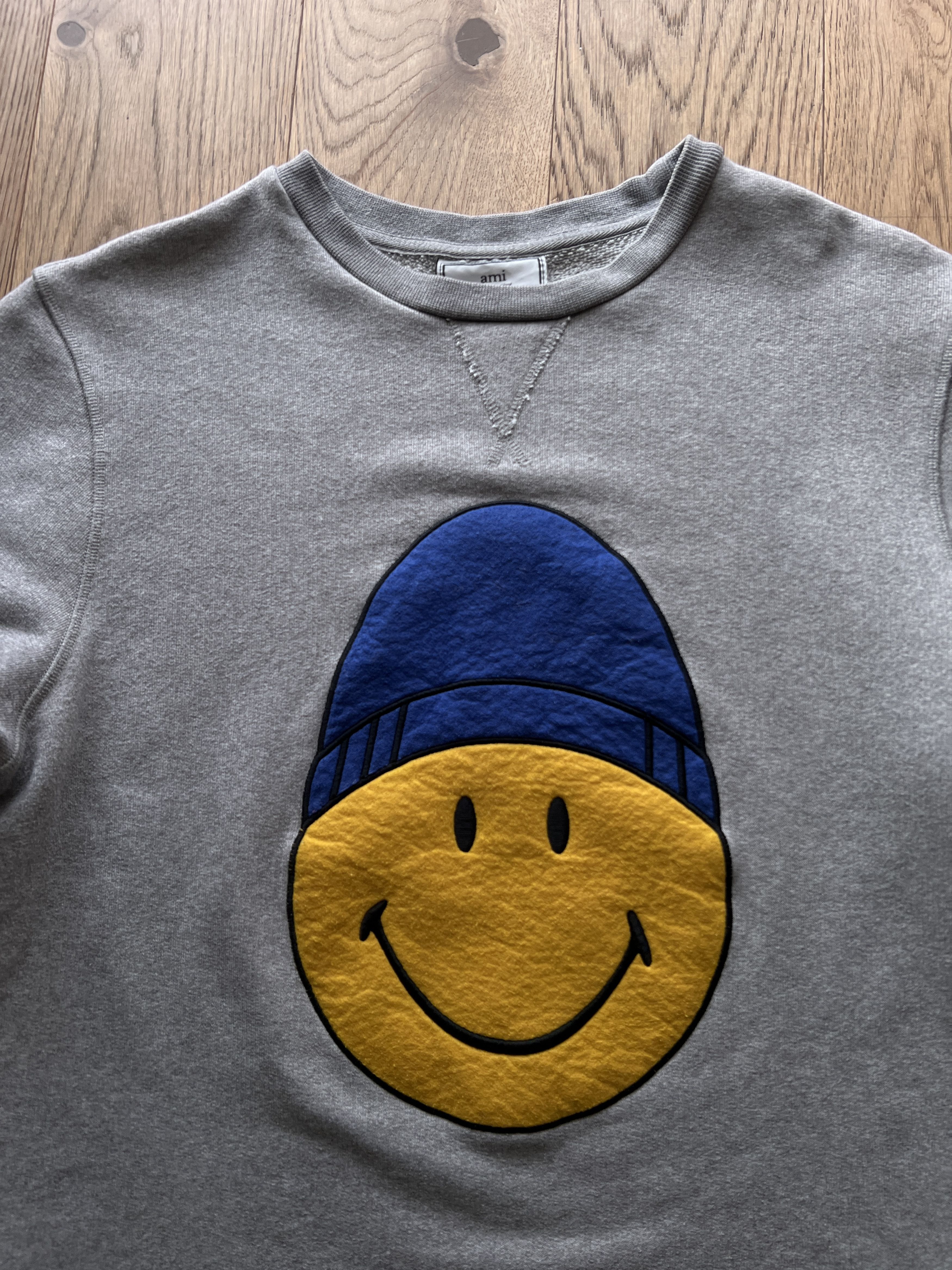 AMI Rare AMI x Smiley Happy sweatshirt graphic big face logotype Size US M / EU 48-50 / 2 - 19 Thumbnail