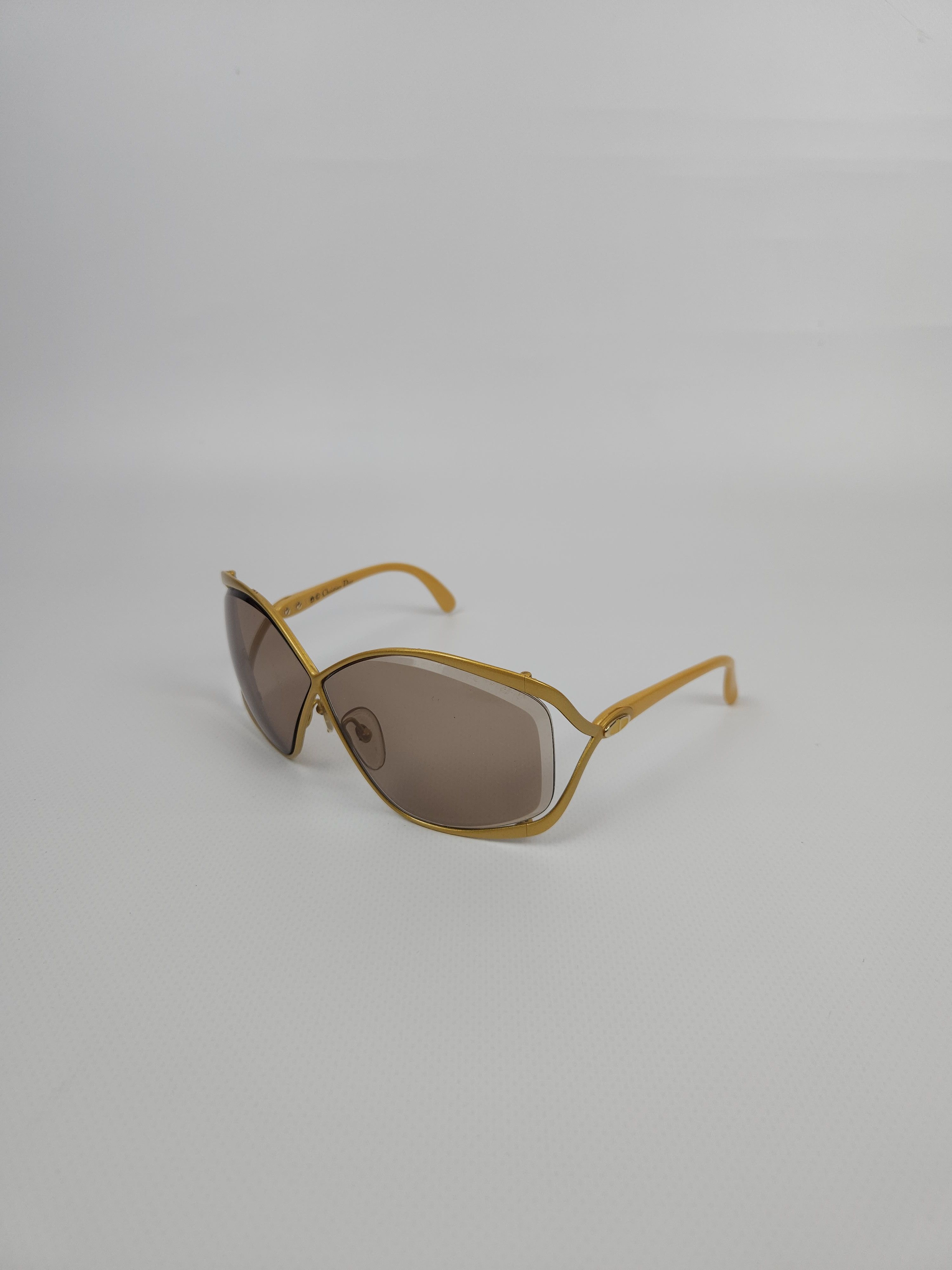Dior Vintage 80s Dior 2056 40 butterfly sunglasses Size ONE SIZE - 1 Thumbnail