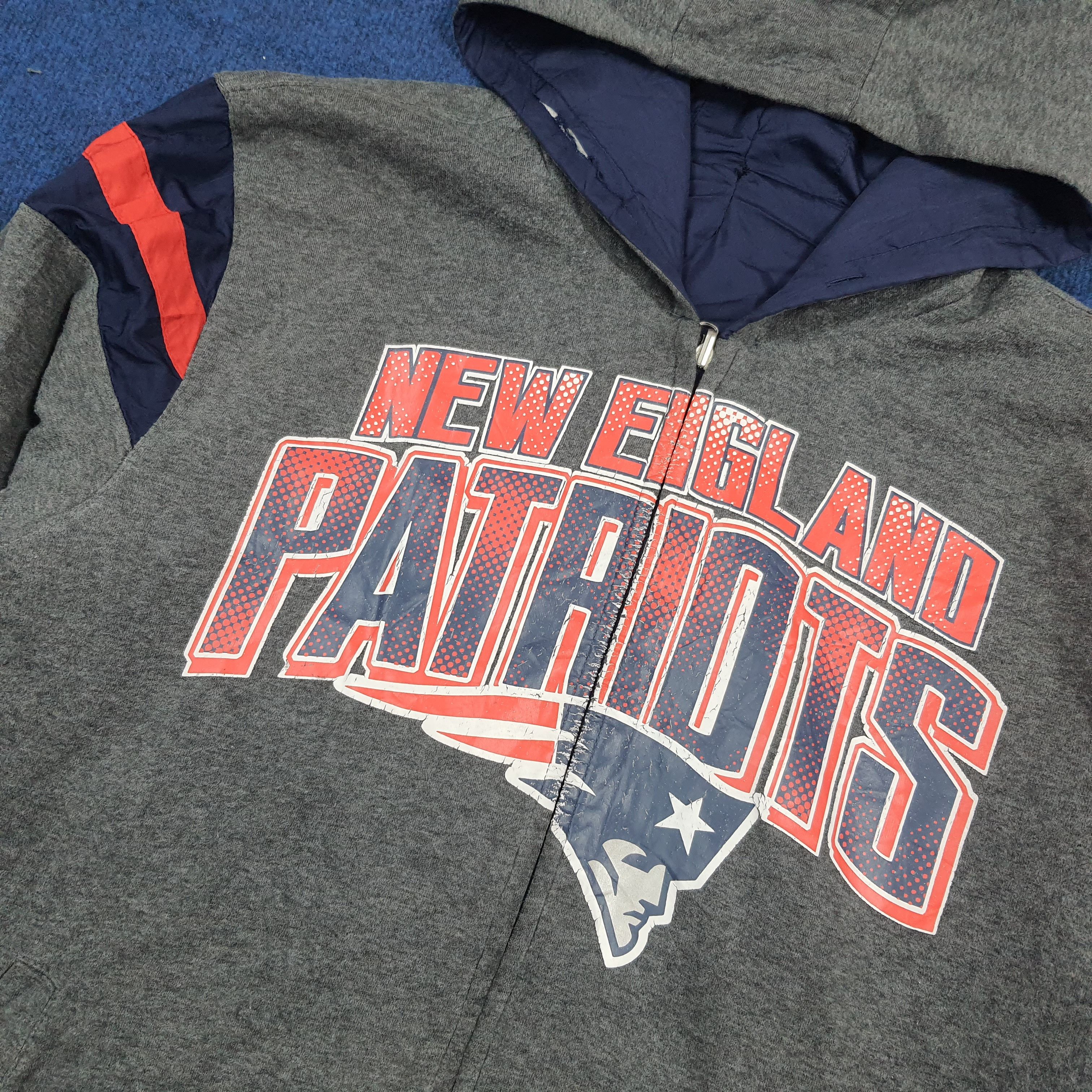 NFL Vintage New England Patriots Reversible Jacket Hoodie C288N2 Size US XL / EU 56 / 4 - 8 Thumbnail