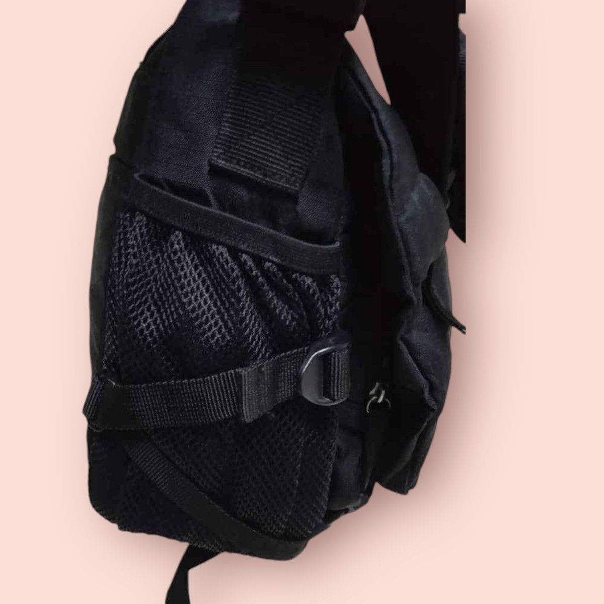 Jun Takahashi × Uniqlo VINTAGE Y2k UNIQLO PADDED UTILITY CROSSBODY BAG Size ONE SIZE - 8 Thumbnail