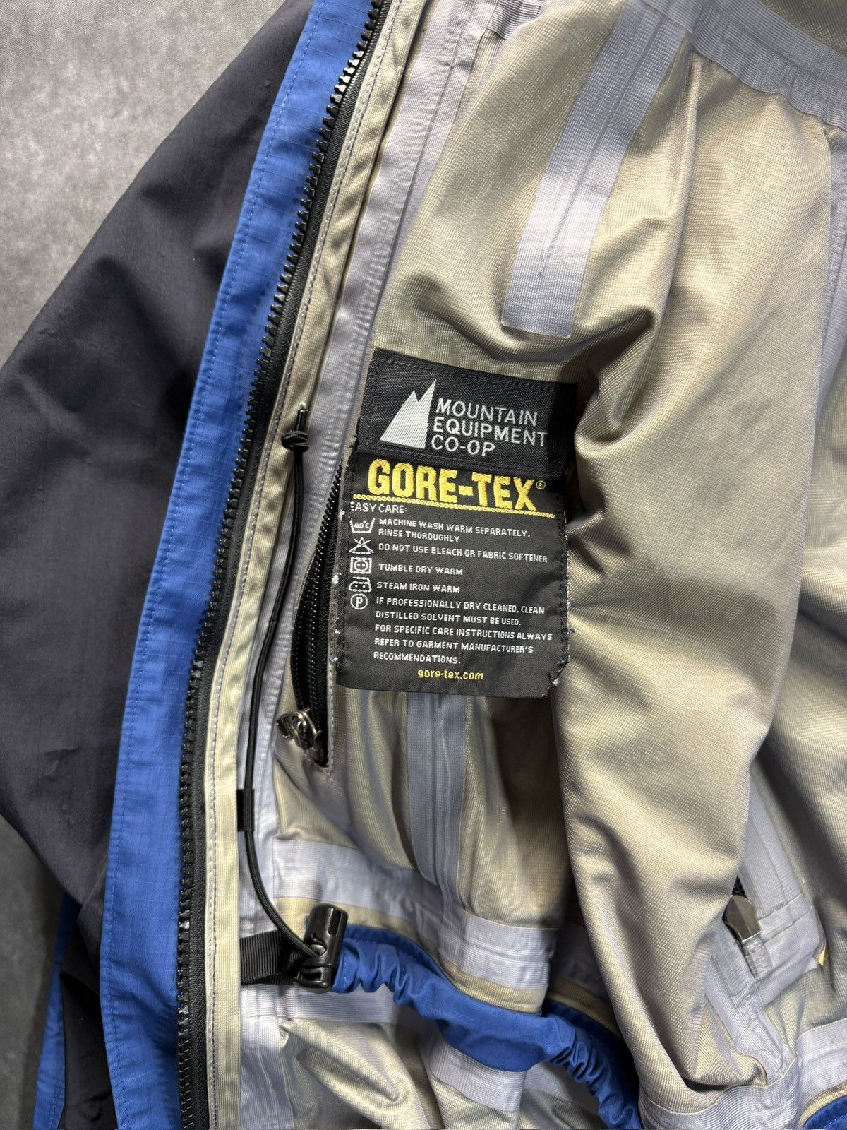 Mountain Equipment Company Co-op Era MEC Jacket 90s Vintage Goretex Shell Rain Coat Size US L / EU 52-54 / 3 - 14 Thumbnail