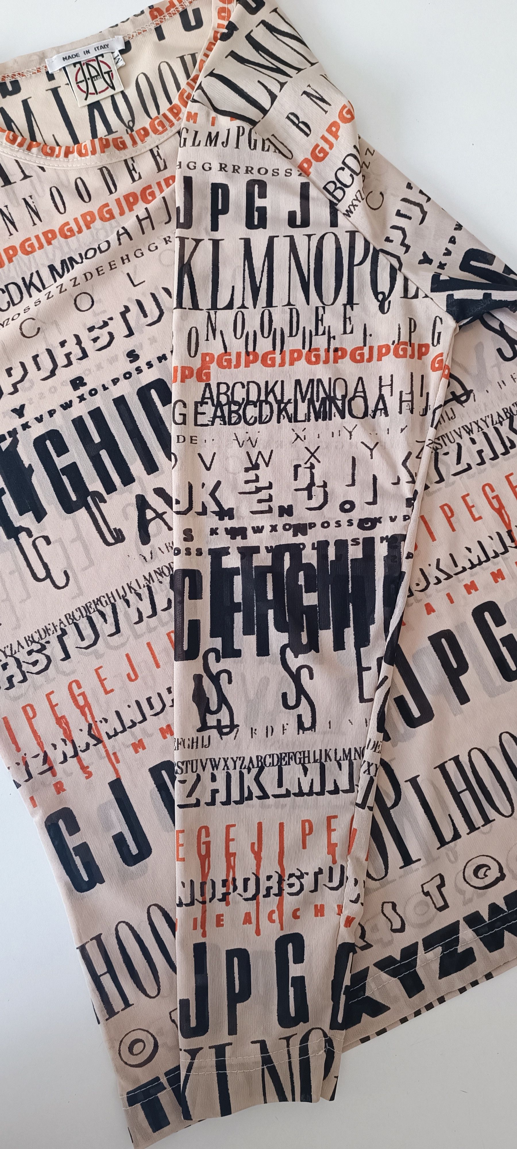 Jean Paul Gaultier Fall 1995 - Iconic letters lycra top Size US M / EU 48-50 / 2 - 19 Thumbnail