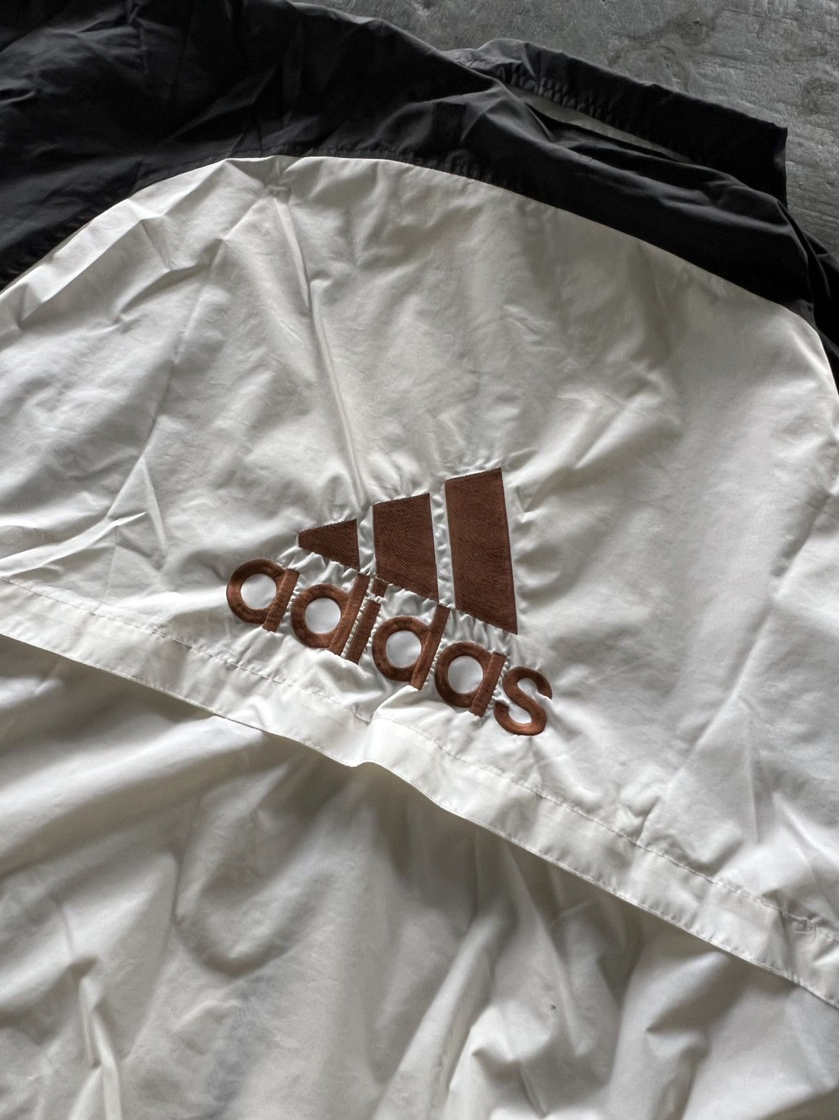 Adidas Vintage 90s Adidas Big Logo Windbreaker Size US L / EU 52-54 / 3 - 9 Thumbnail
