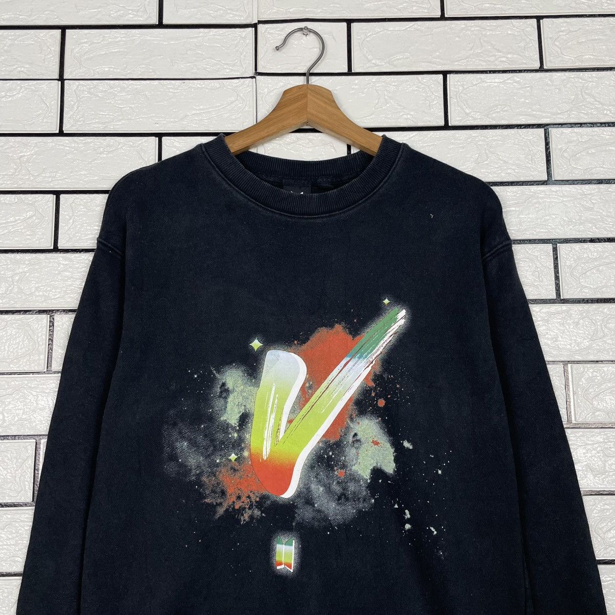 Japanese Brand Big Hit Entertainment Big Logo Sweatshirt Size US S / EU 44-46 / 1 - 2 Thumbnail