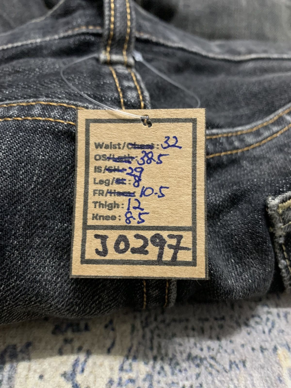 Undercover × Uniqlo W32x29 Uniqlo Jeans Faded Black Denim Jeans Size US 32 / EU 48 - 13 Thumbnail