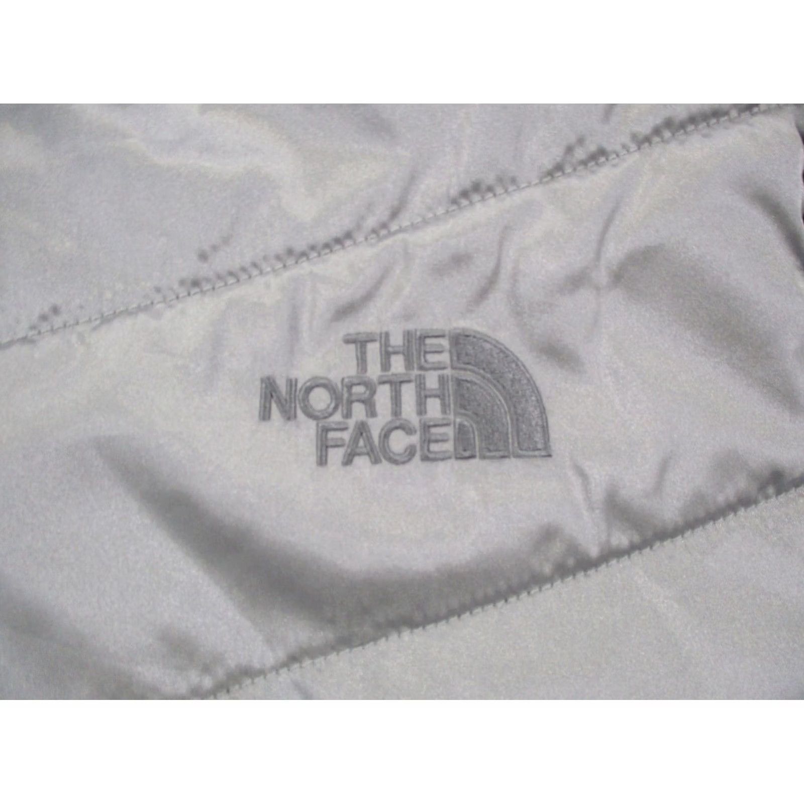 The North Face The North Face Jacket Womens M Gray Puffer Zip Inner Pockets Quilted Lightweight Outdoor Winter Fall Size M / US 6-8 / IT 42-44 - 6 Thumbnail