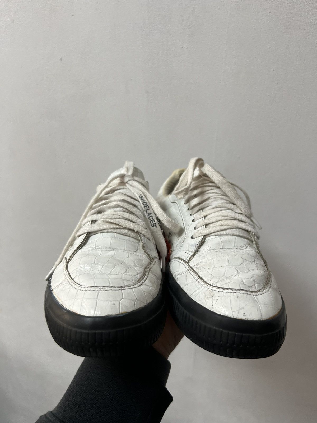 Off-White Off-White Low Vulcanized white/white Sneaker Leather Size US 8 / EU 41 - 7 Thumbnail