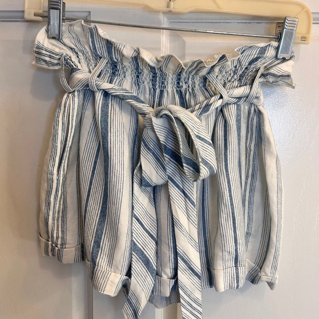 Chaser Brand Women's Chaser Shorts Size M White Blue Striped Size 30" / US 8 / IT 44 - 6 Thumbnail