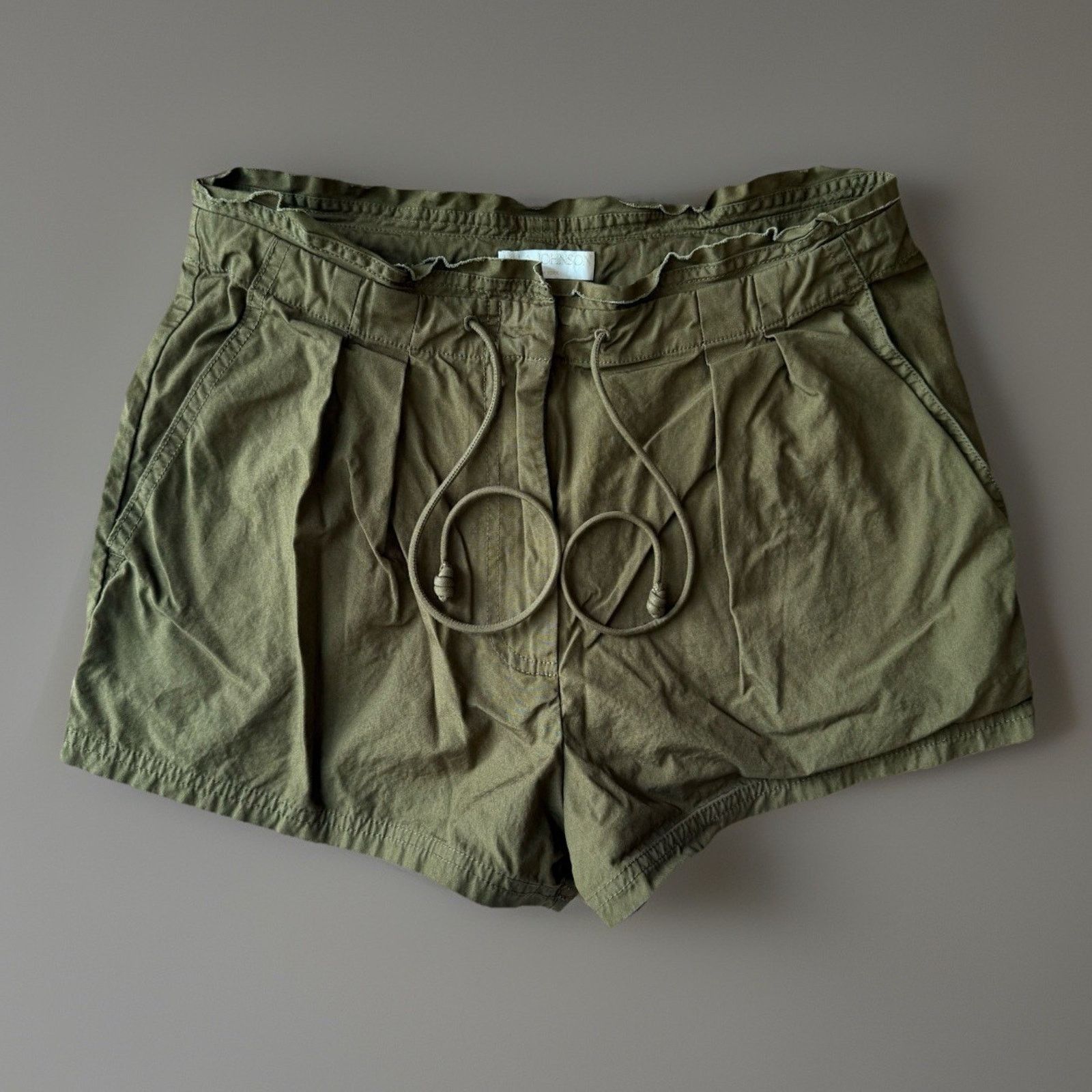 Ulla Johnson Ulla Johnson Shorts 28 Green 2.5 Inseam New York Military Size 28" / US 6 / IT 42 - 1 Thumbnail