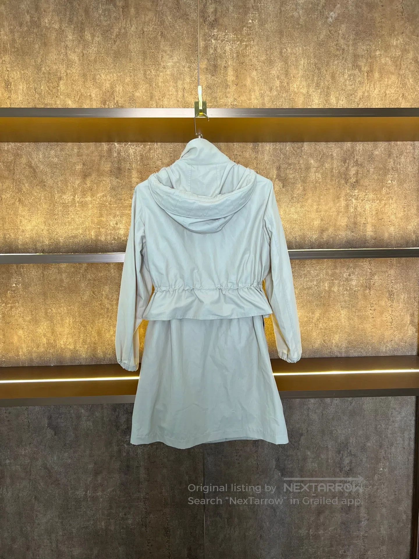 Burberry Burberry Khaki Drawstring Trench Coat| Size XS / US 0-2 / IT 36-38 - 2 Thumbnail