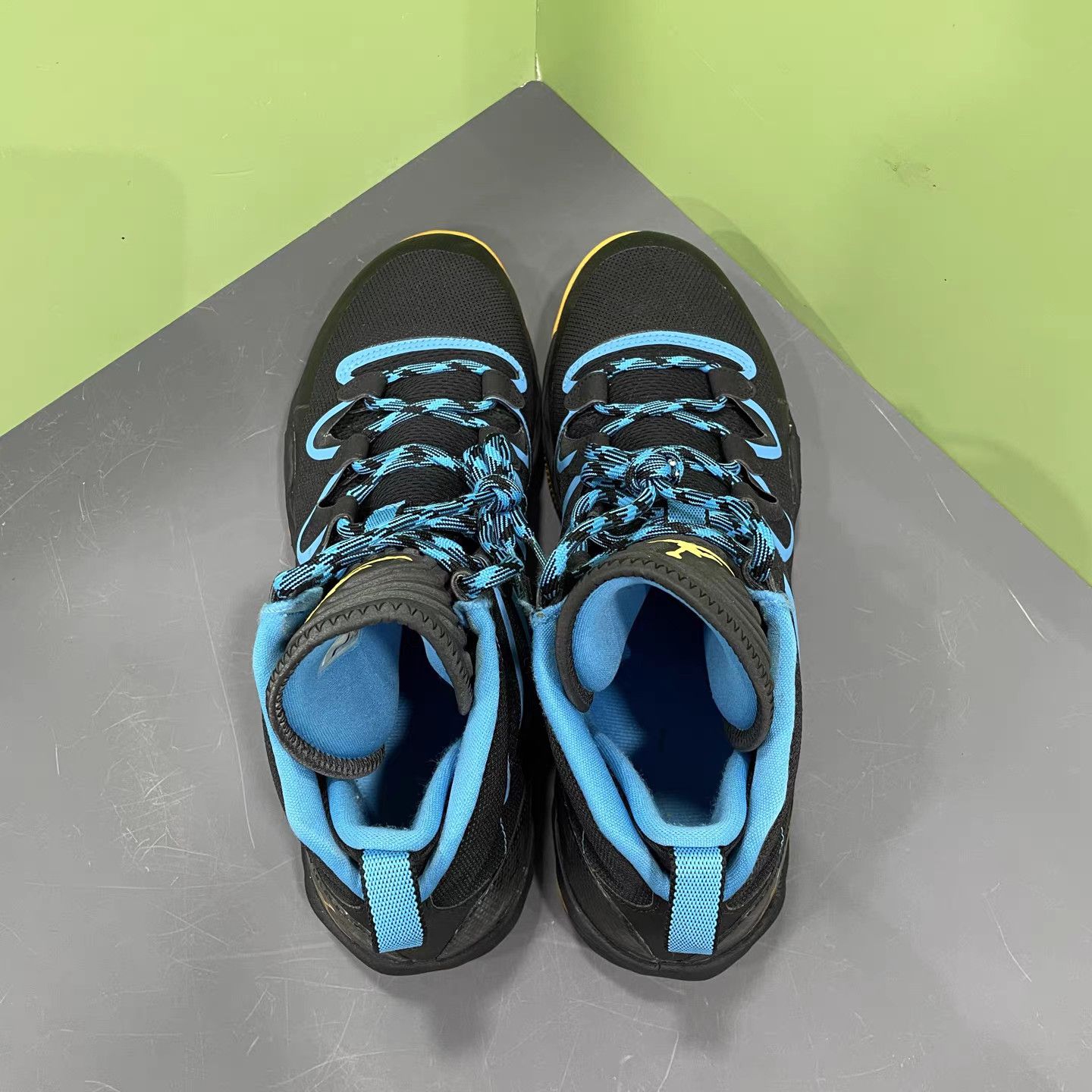 Nike Air Jordan 28 (XX8) OKC Away K15 Size US 11.5 / EU 44-45 - 7 Thumbnail
