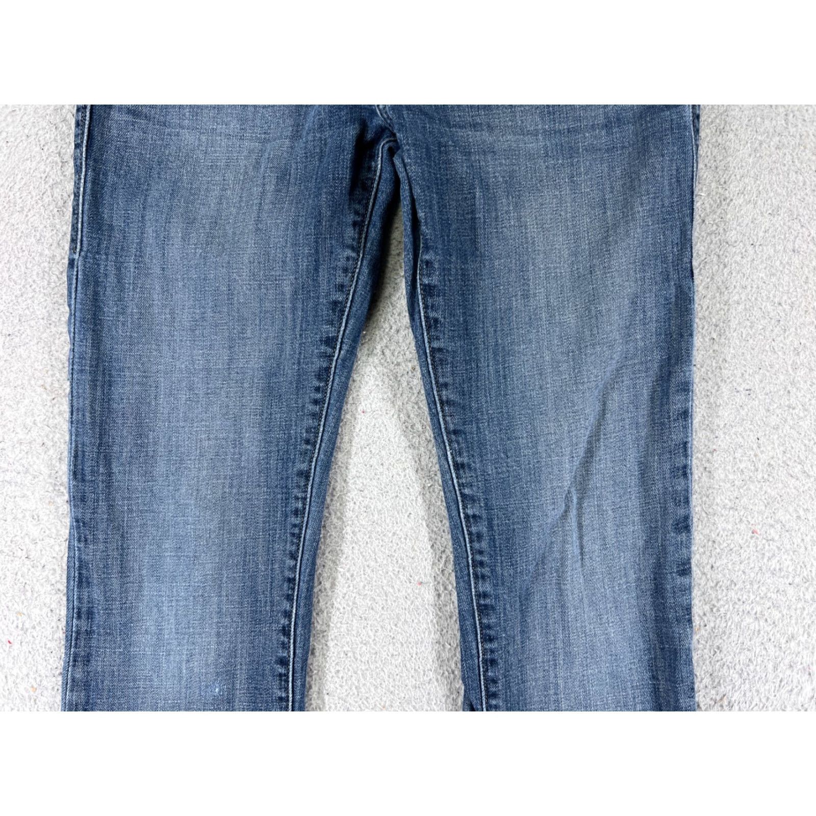 Vintage Rock & Republic Jeans Womens 4 Blue Denim Low Rise Flared 25x29 Cotton Blend 5-Pocket Zipper Button Embroidered Stretch Size 27" / US 4 / IT 40 - 3 Thumbnail
