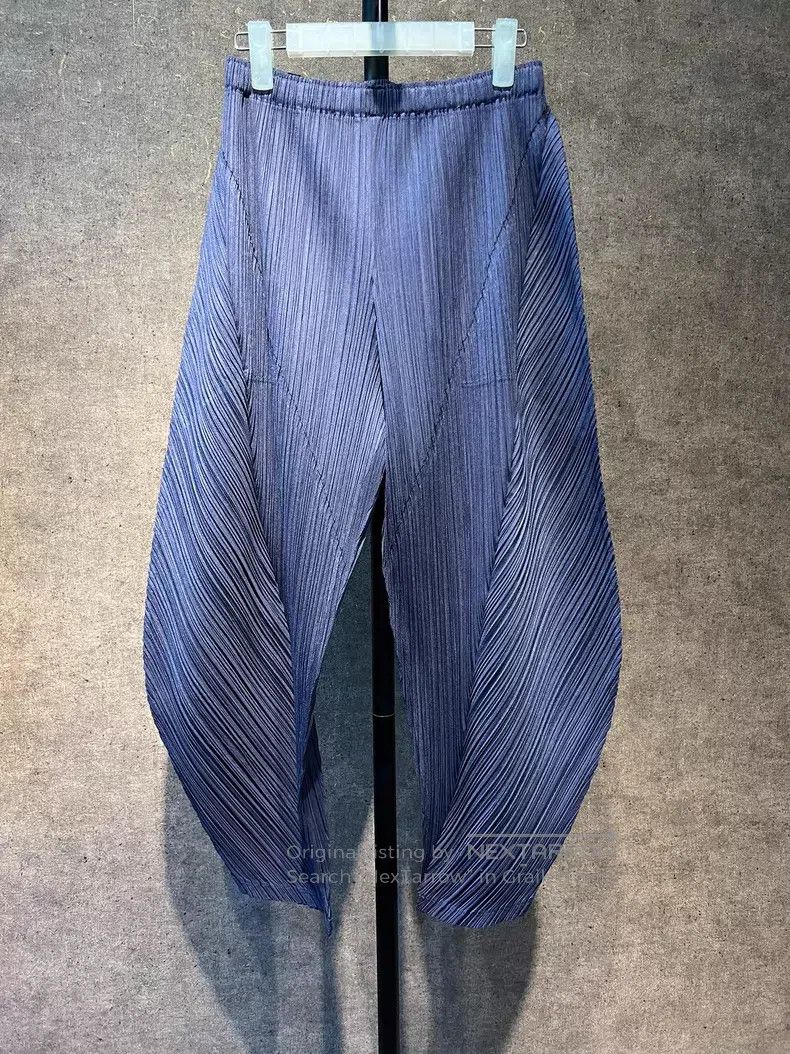 Issey Miyake Issey Miyake Pleated Asymmetric Pants Size 26" / US 2 / IT 38 - 1 Thumbnail