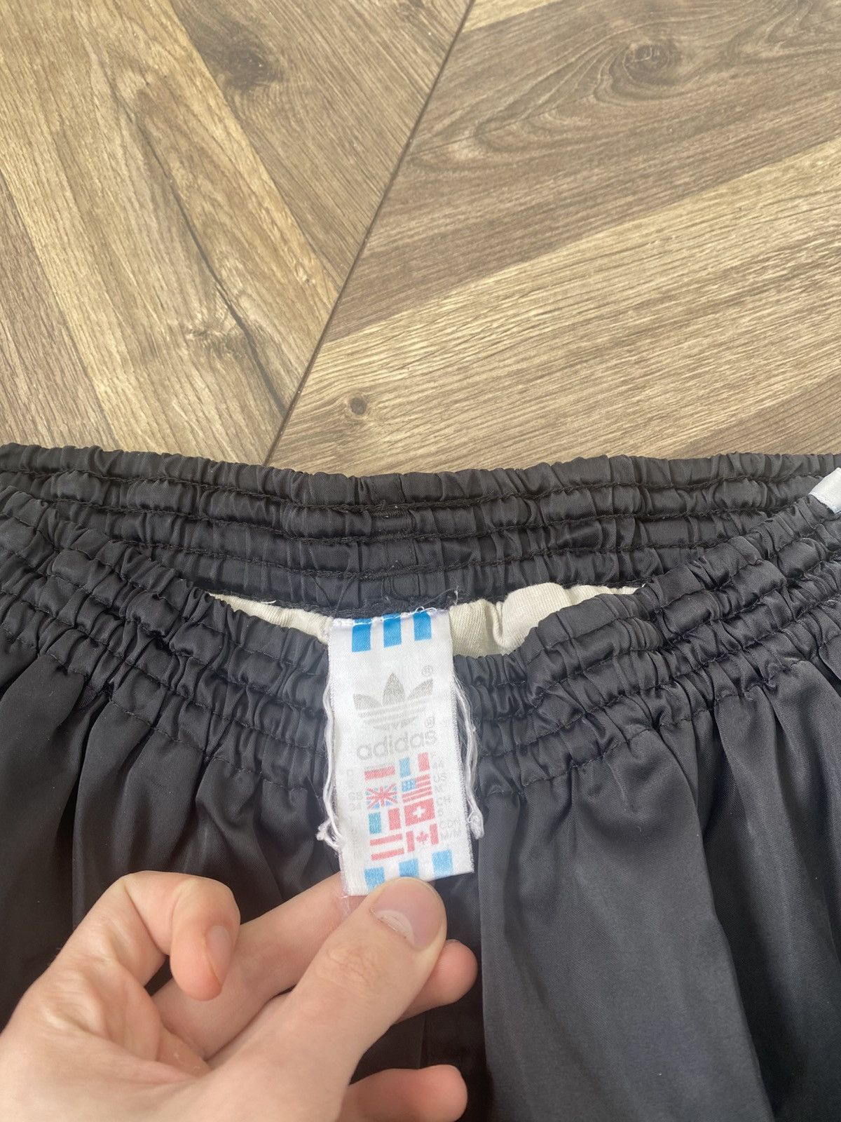 Adidas Vintage Adidas 90s style shorts Size US 31 - 5 Thumbnail