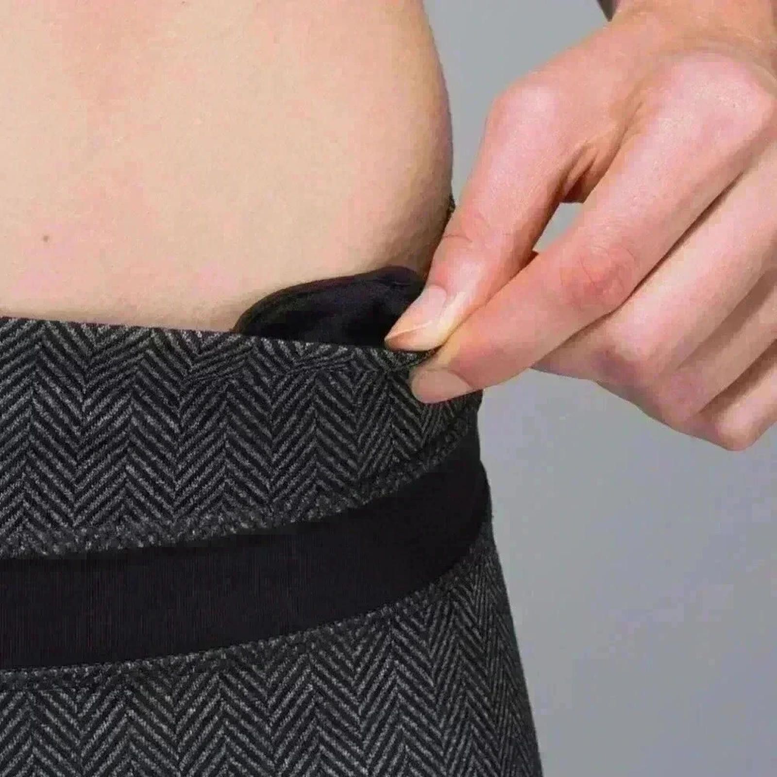 Lululemon Lululemon - Luxtreme Herringbone in Heathered Black - Size 6 Size 28" / US 6 / IT 42 - 5 Thumbnail