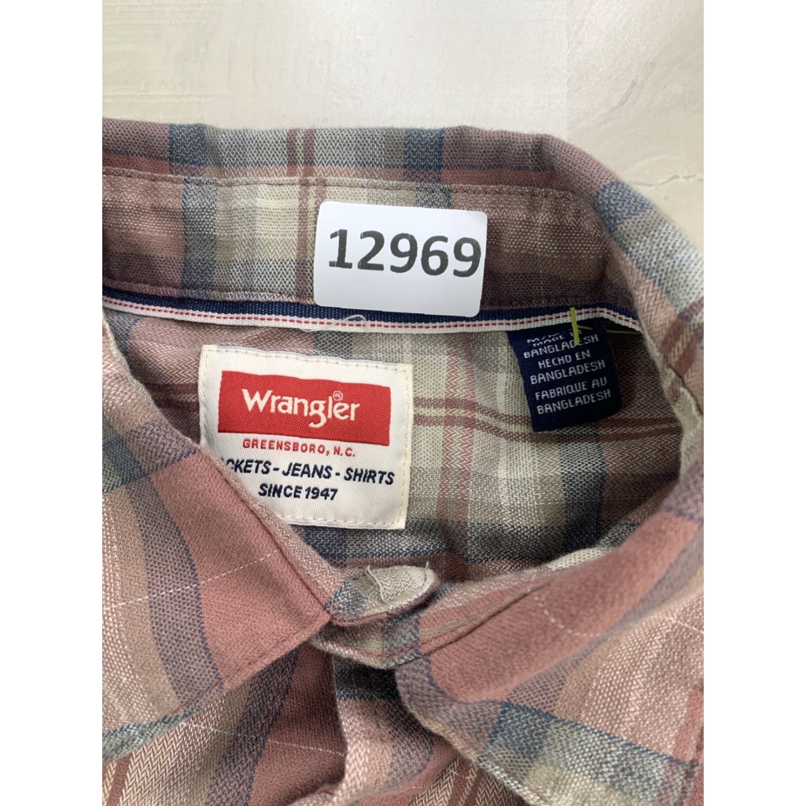 Wrangler VINTAGE Wrangler Premium Twill Plaid Enamel Snap Pocket Front Shirt NWT Men’s Medium Size US M / EU 48-50 / 2 - 6 Thumbnail