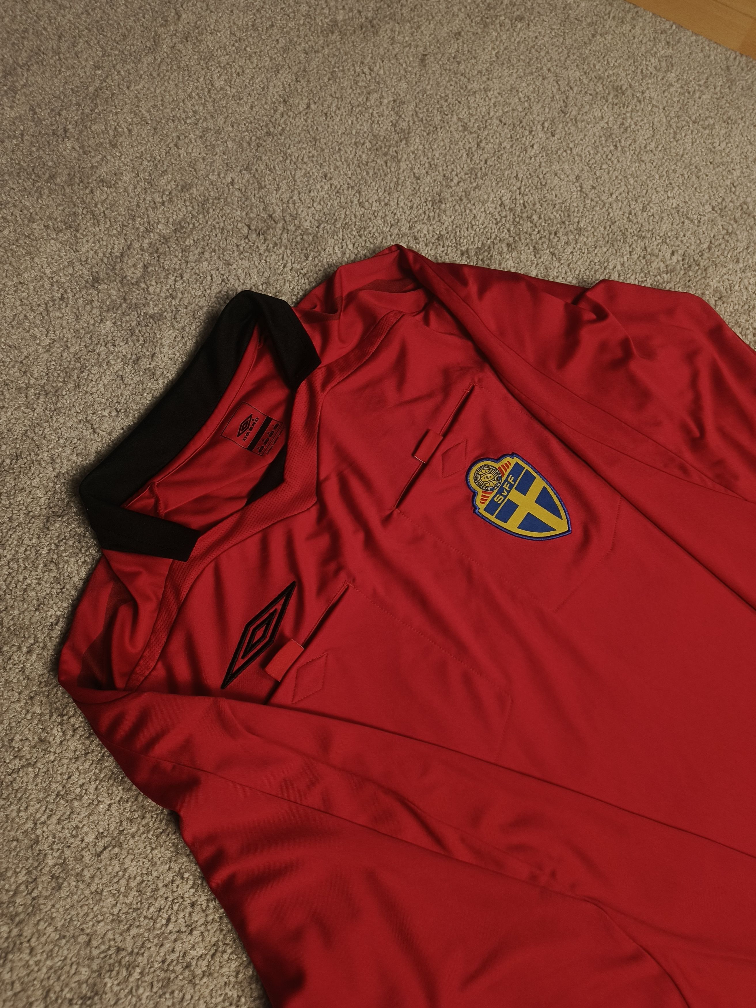 Umbro Umbro 08-10 Sweden FA Referee Memorabilia LS Away Jersey Top Size US M / EU 48-50 / 2 - 5 Thumbnail