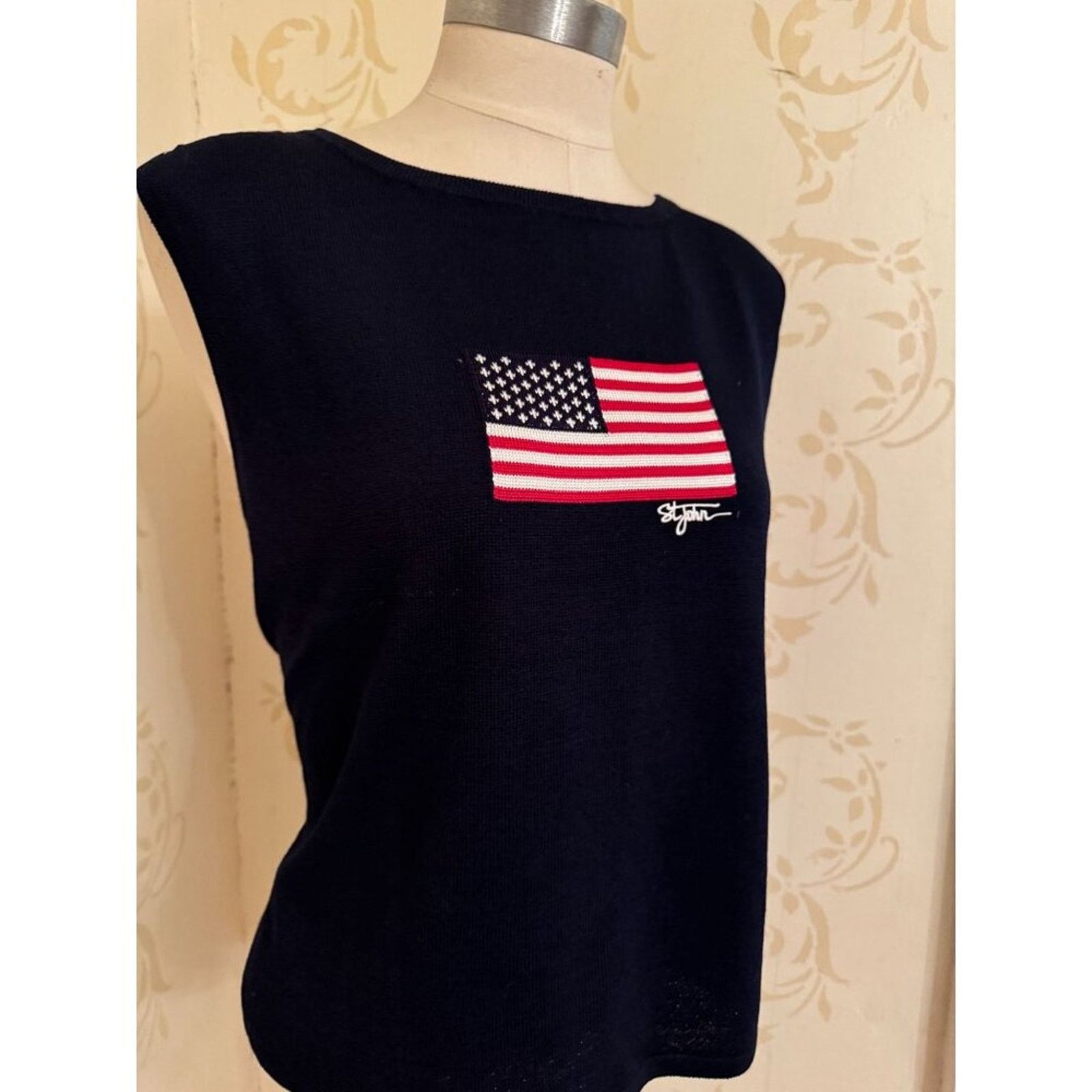 St. John Ladies XL St. John Sport US Flag Blue Sweater Tank Size XL / US 12-14 / IT 48-50 - 3 Thumbnail