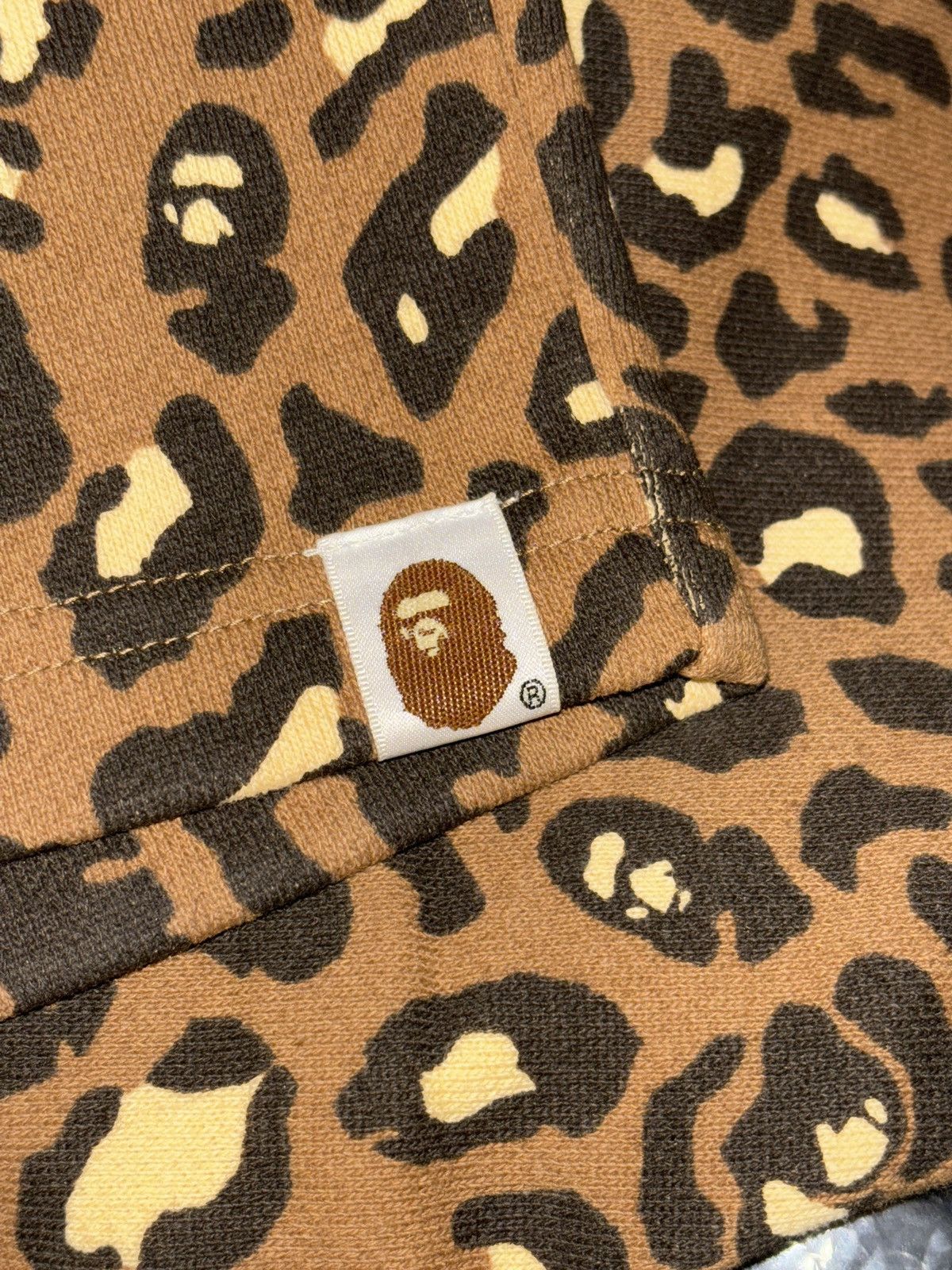 Bape Bape a bathing ape leopard cheetah camo sweatshirt medium Size US 30 / EU 46 - 3 Thumbnail