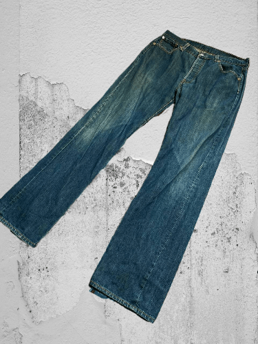 Levi's × Vintage Vintage 90s Levi’s 501 Boot Cut Made in USA Size US 36 / EU 52 - 1 Thumbnail