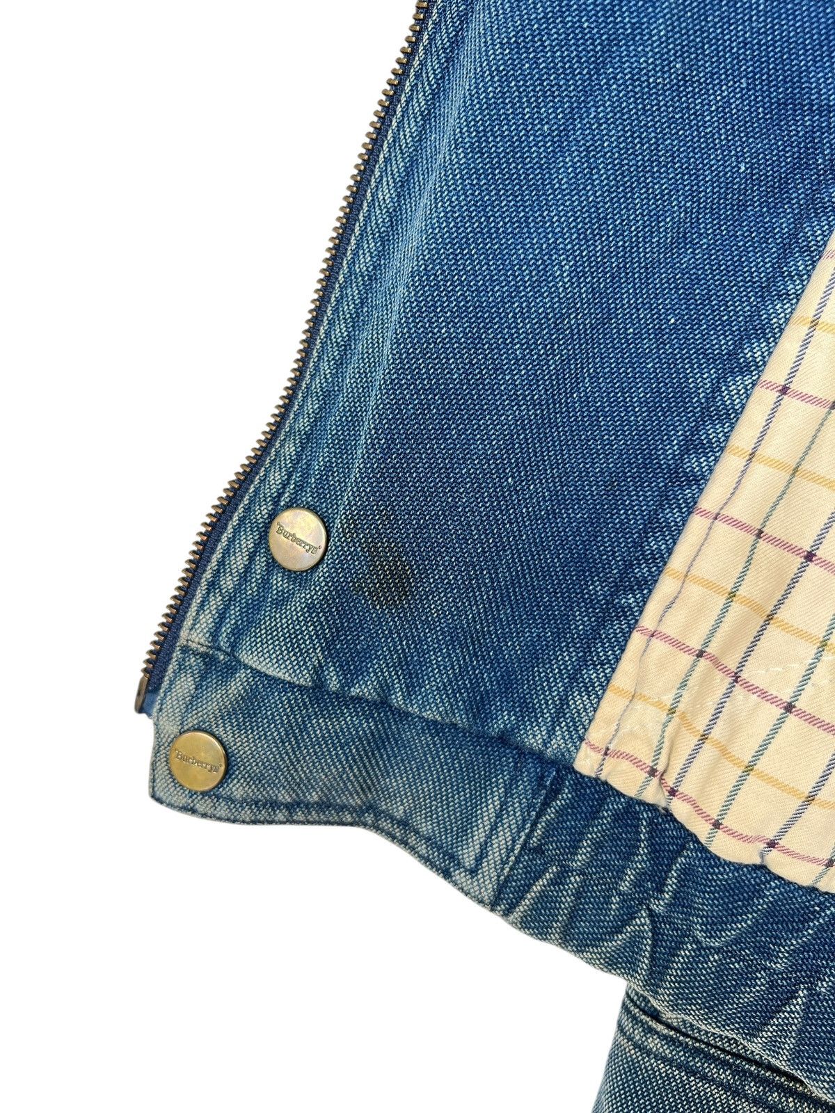 Burberry Vintage Burberrys Sunfaded Distressed Denim Jacket Size US L / EU 52-54 / 3 - 15 Thumbnail