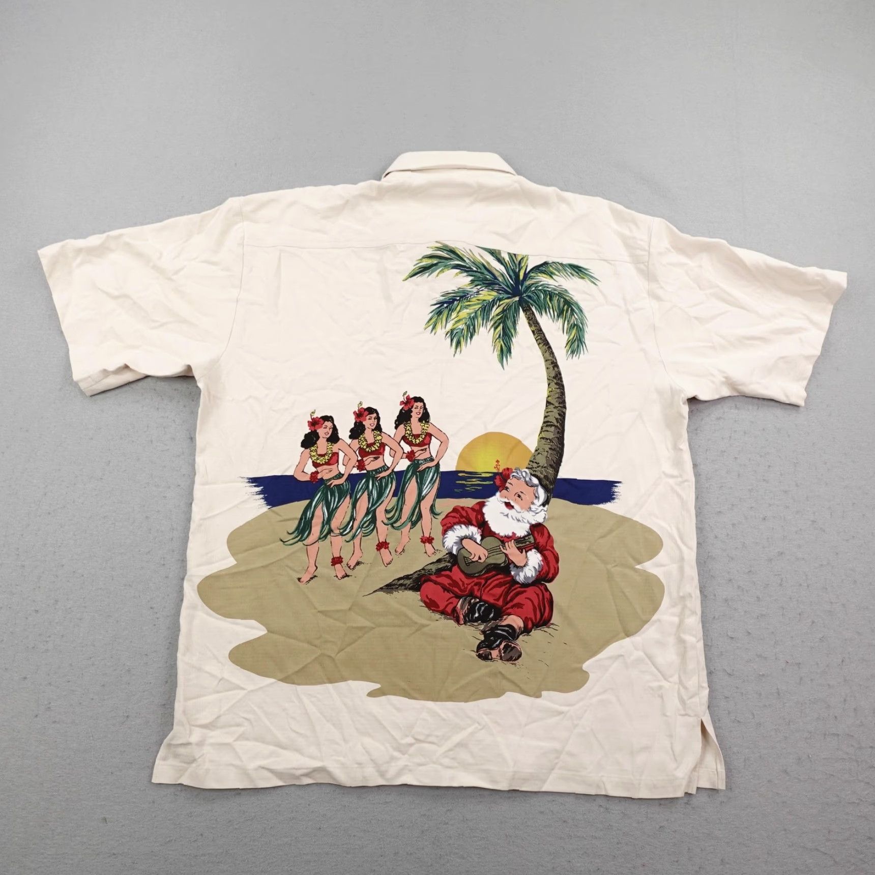 Vintage Kahala Shirt XL Cream Hawaiian Silk Santa Claus Hula Girls Christmas Aloha NEW Size US XL / EU 56 / 4 - 6 Thumbnail