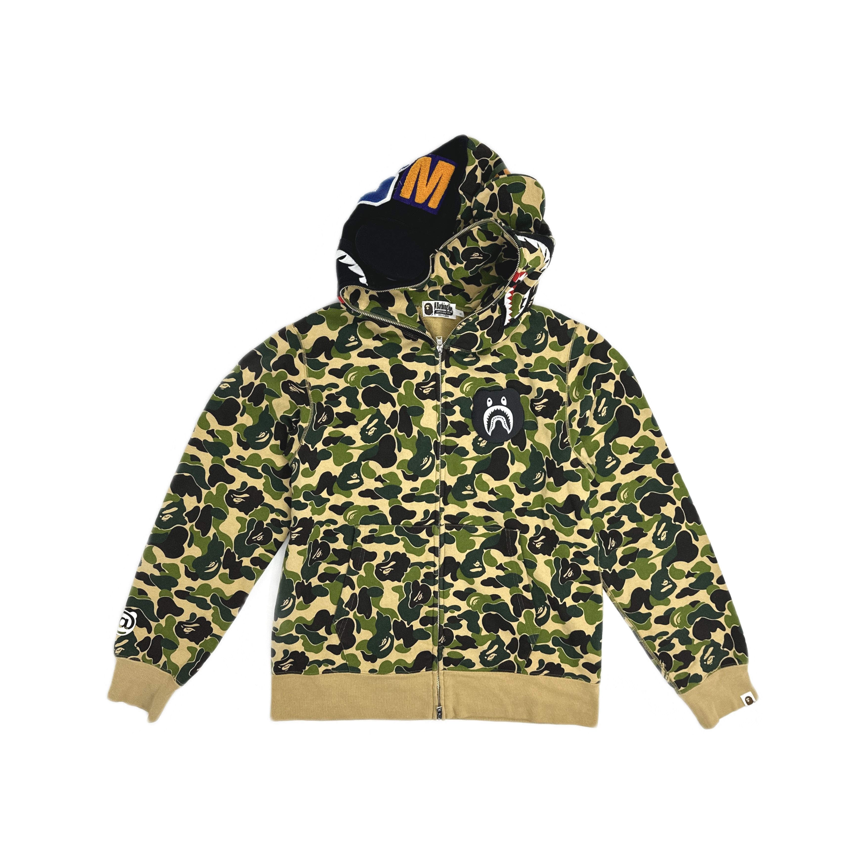 Bape A BATHING APE Camo Shark Bear Hoodie Size L Size US L / EU 52-54 / 3 - 1 Thumbnail