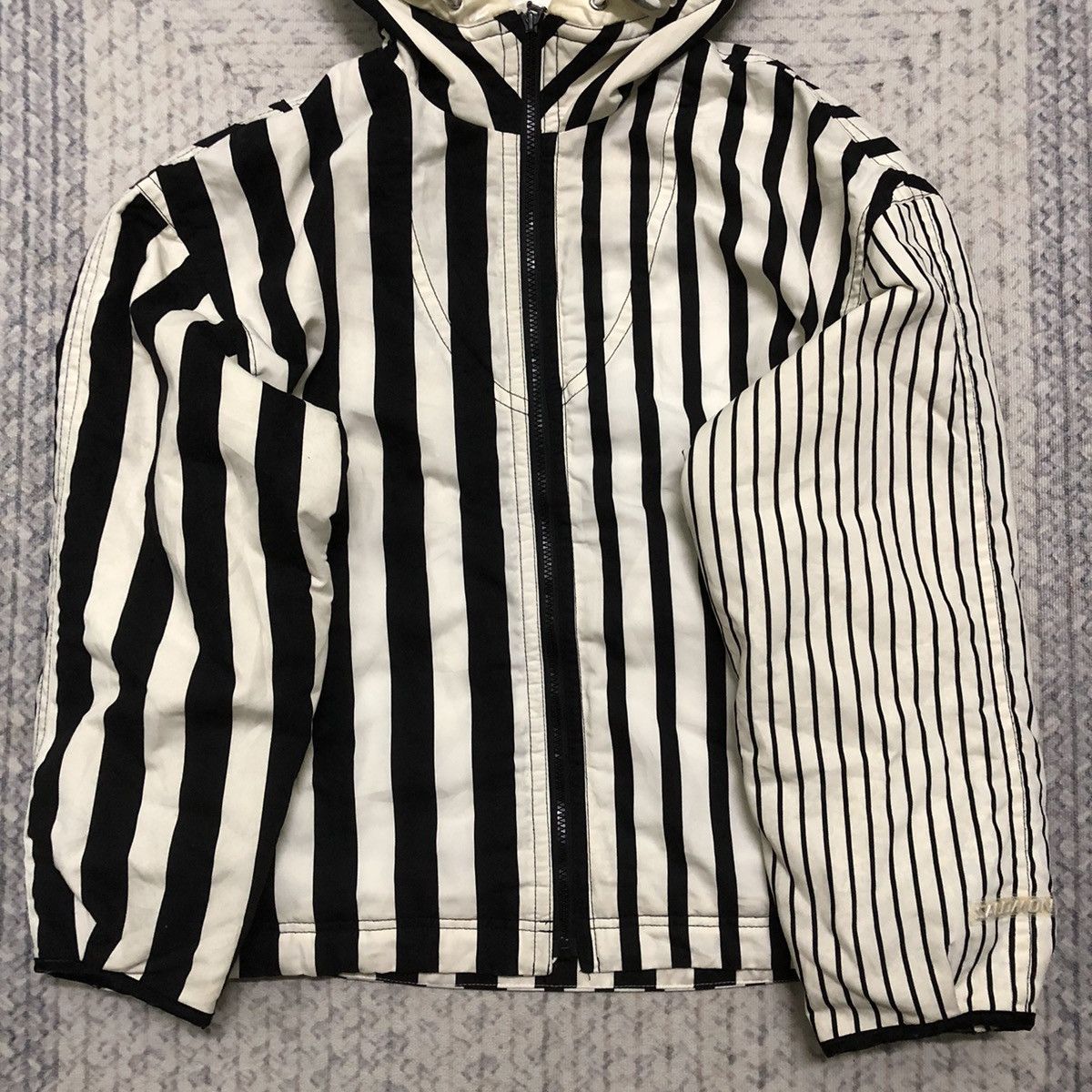 Salomon Rare Vintage Salomon Striped Ski Jacket Size US L / EU 52-54 / 3 - 4 Thumbnail