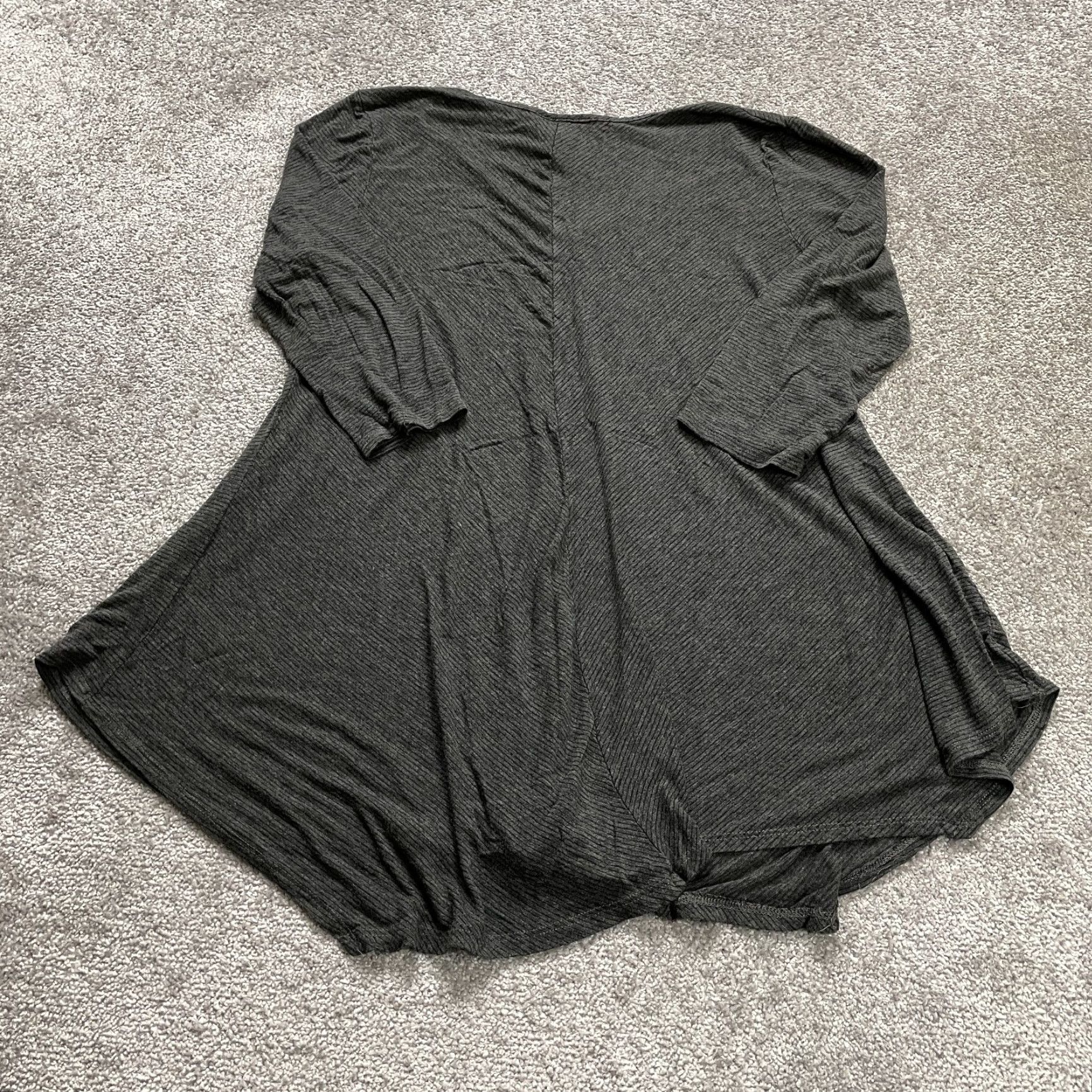Vintage Accent Tunic Top Womens L/XL Dark Gray Pinstriped V-Neck Flowy Stretch Blouse Size XL / US 12-14 / IT 48-50 - 2 Thumbnail