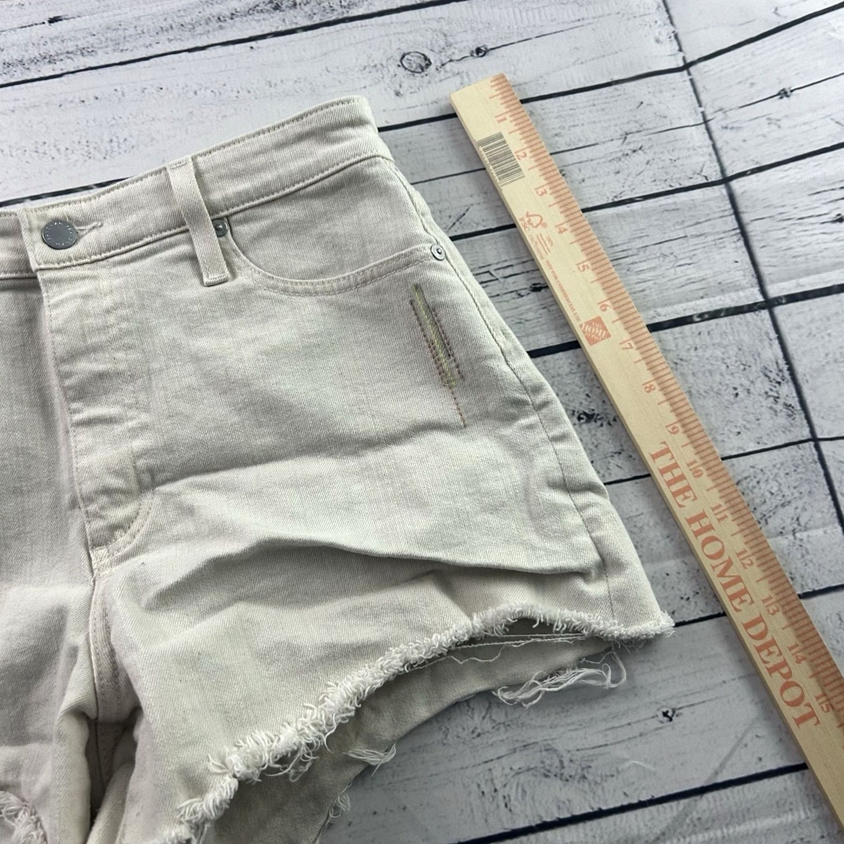Vintage Wedge Adriano Goldschmied AG Alexxis Short High Rise Wedge Women's 30 Regular Beige Cut-Off Jeans Shorts Mens Womens Girls Boys Size 30" / US 8 / IT 44 - 5 Thumbnail