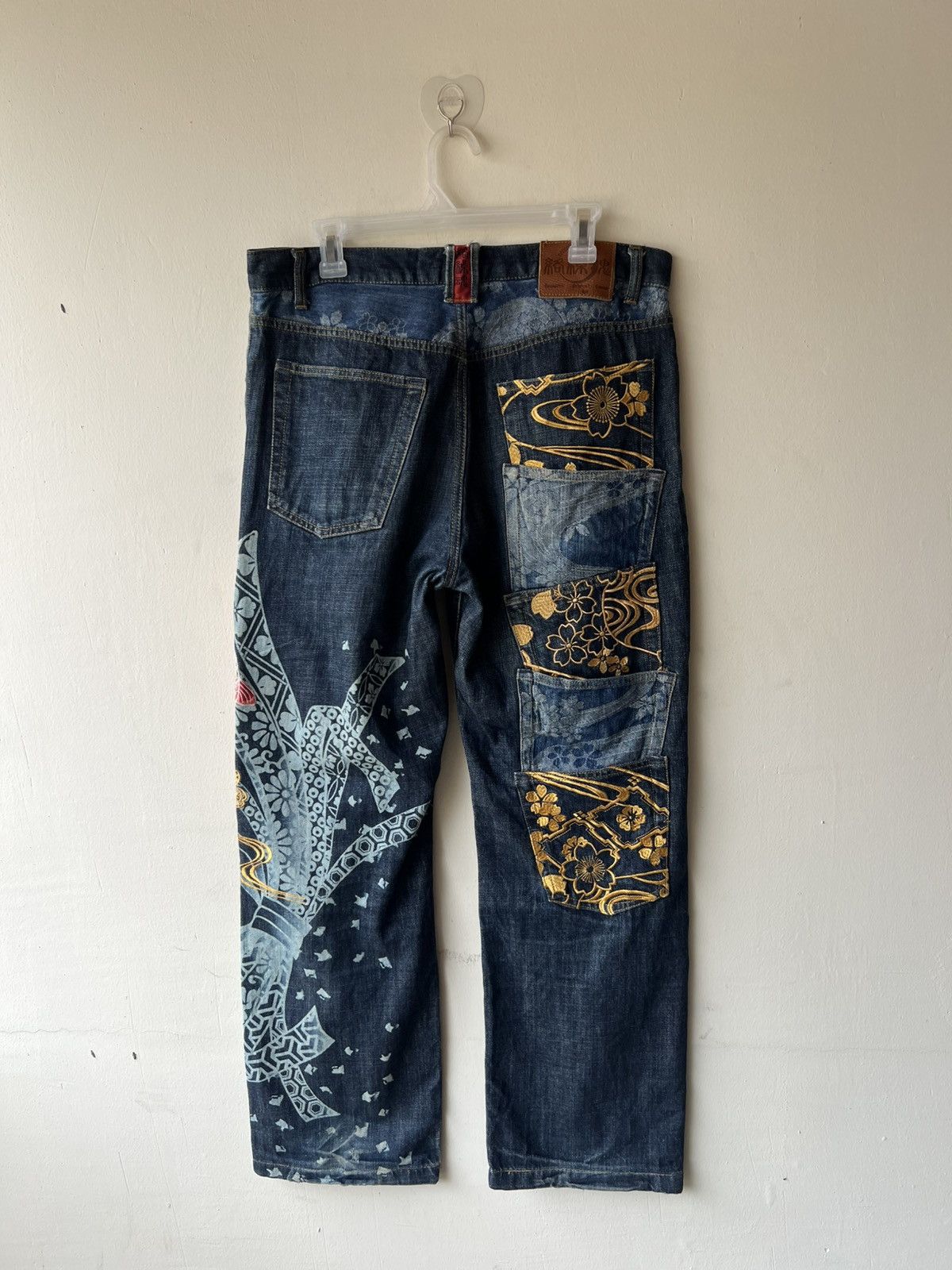 Karakuri Tamashii Karakuri Tamashi Embroidery Denim Multi Pocket Jeans Size US 34 / EU 50 - 1 Thumbnail